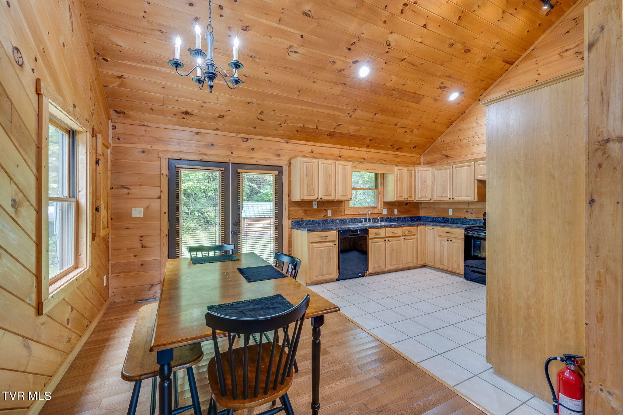 Butler, Tennessee, 37640, United States, 2 Bedrooms Bedrooms, ,3 BathroomsBathrooms,Residential,For Sale,1914007