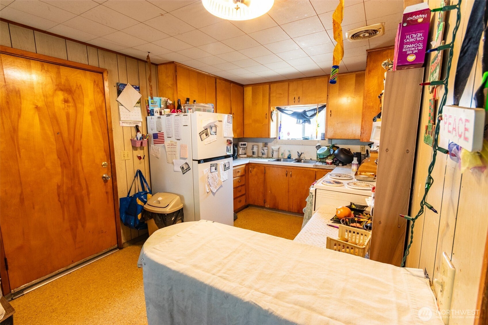 Tonasket, Washington, 98855, United States, ,Residential,For Sale,2001700