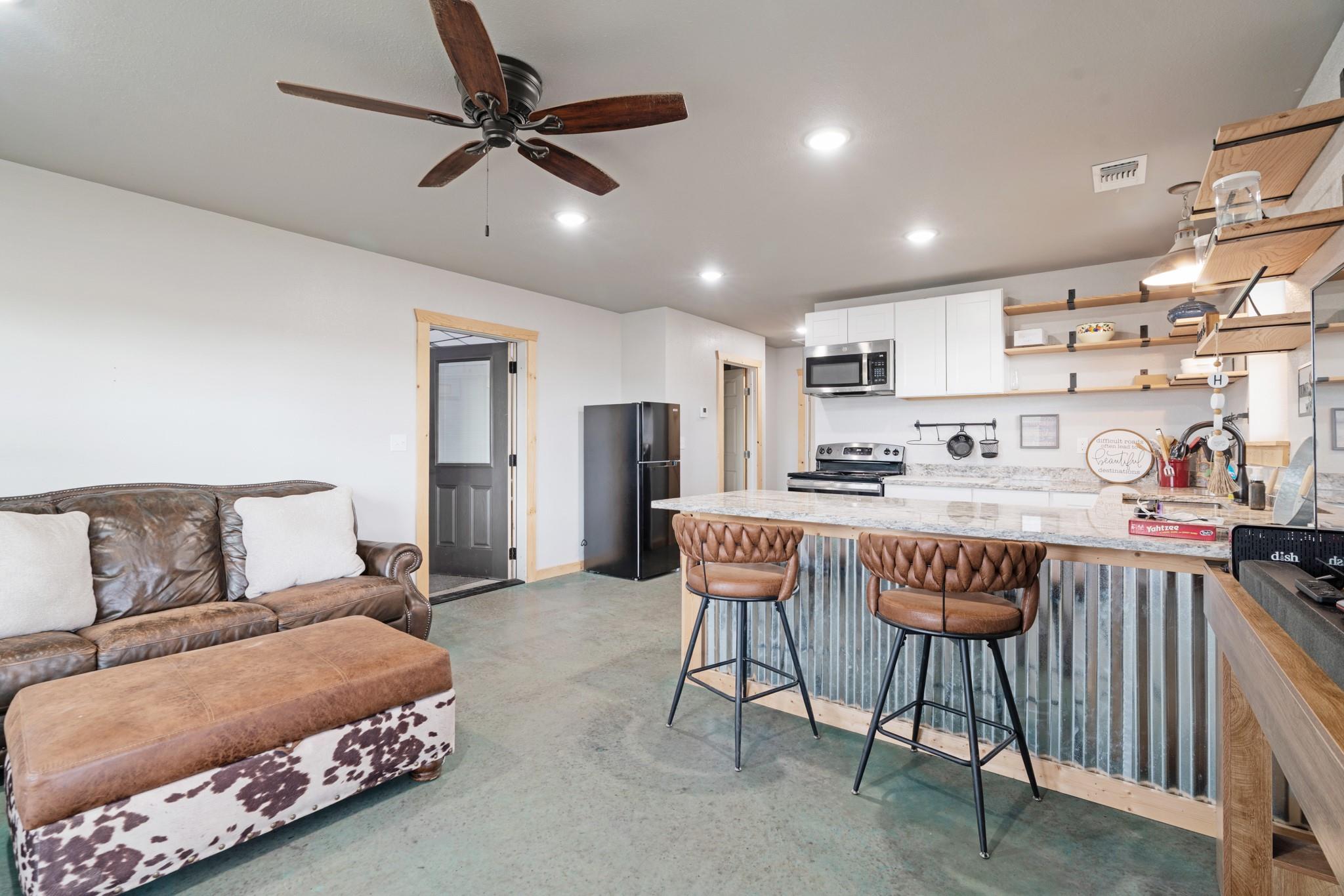 Roxton, Texas, 75477, United States, 3 Bedrooms Bedrooms, ,3 BathroomsBathrooms,Residential,For Sale,1982011