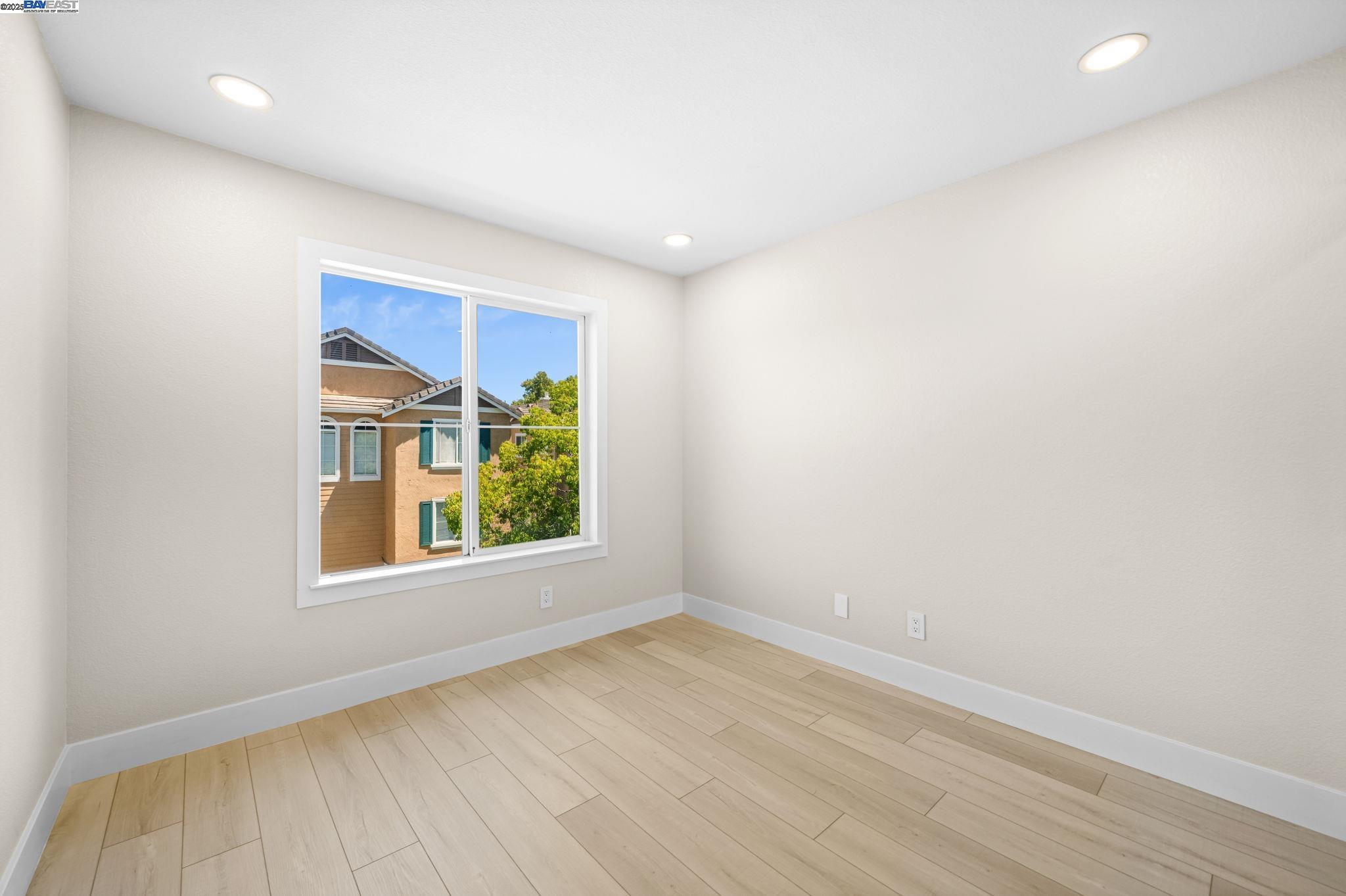 Dublin, California, 94568, United States, 3 Bedrooms Bedrooms, ,3 BathroomsBathrooms,Residential,For Sale,2006259