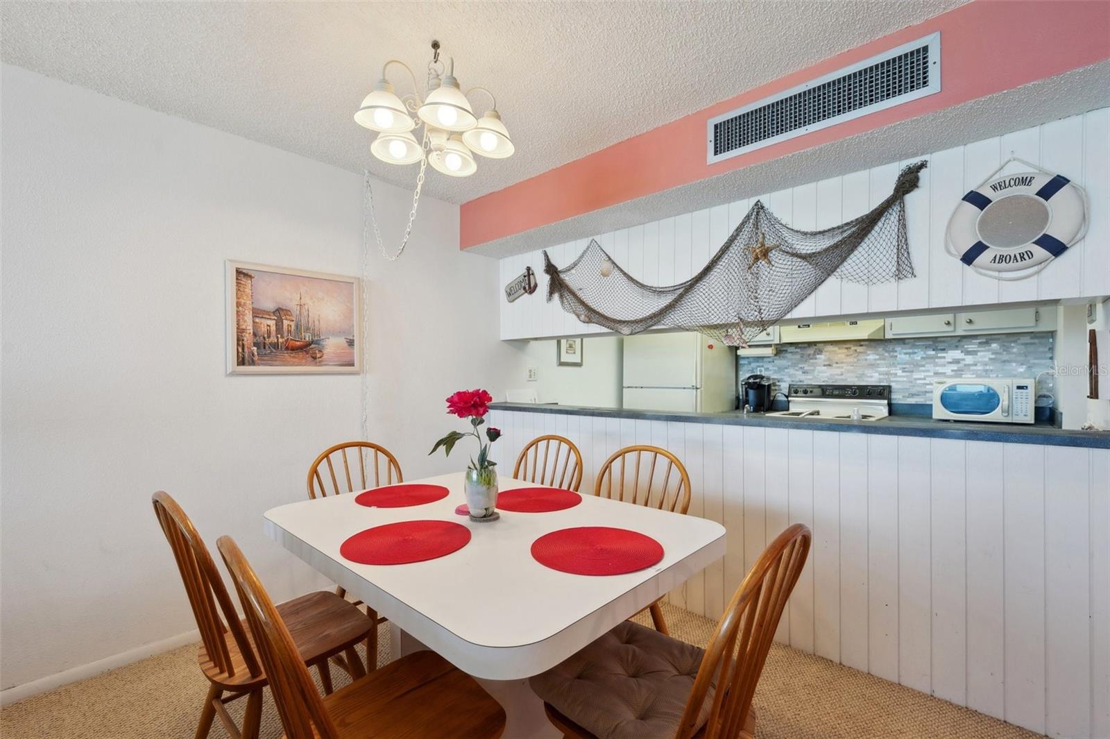 450 S Gulfview Boulevard #1105 #1105, CLEARWATER BEACH, Florida, 33767, United States, 2 Bedrooms Bedrooms, ,2 BathroomsBathrooms,Residential,For Sale,450 S Gulfview Boulevard #1105 #1105,1619451