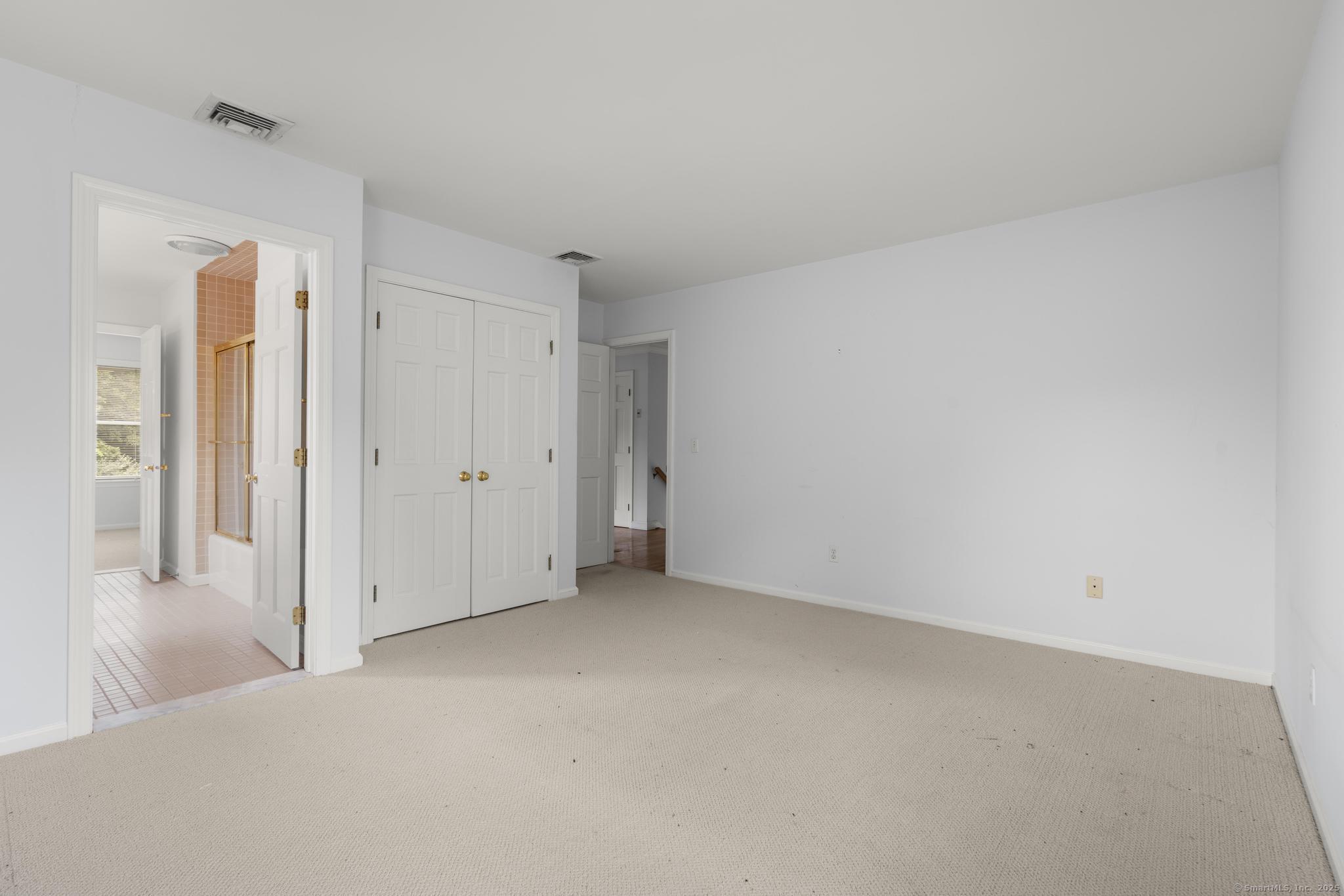 Orange, Connecticut, 06477, United States, 4 Bedrooms Bedrooms, ,8 BathroomsBathrooms,Residential,For Sale,1939481