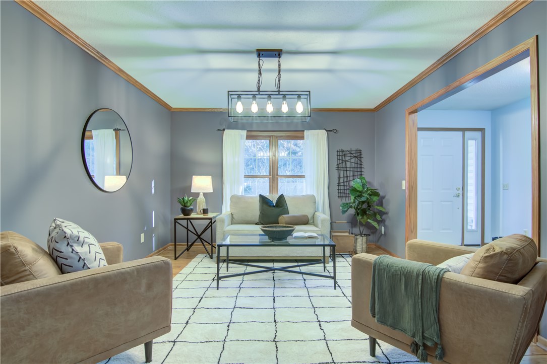 Eau Claire, Wisconsin, 54703, United States, 4 Bedrooms Bedrooms, ,3 BathroomsBathrooms,Residential,For Sale,1992439