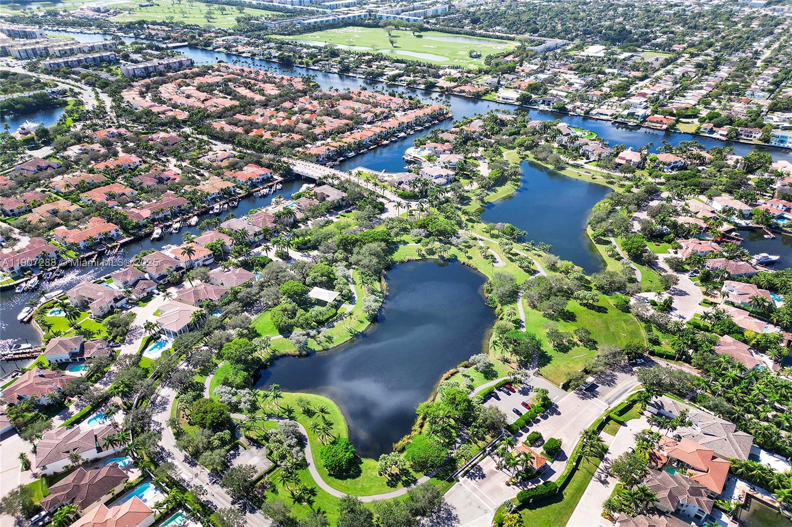 Hollywood, Florida, 33019, United States, 3 Bedrooms Bedrooms, ,3 BathroomsBathrooms,Residential,For Sale,1989592