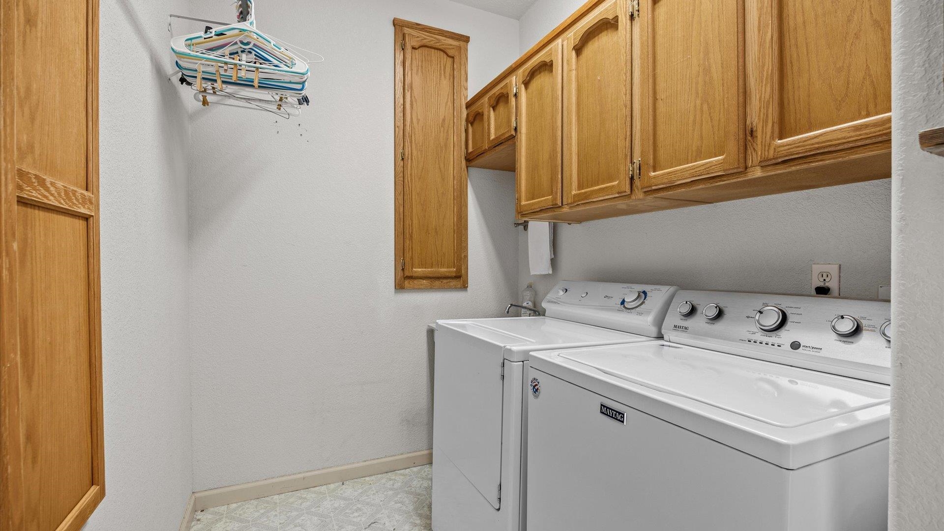 Grand Junction, Colorado, 81507, United States, 3 Bedrooms Bedrooms, ,2 BathroomsBathrooms,Residential,For Sale,1940996