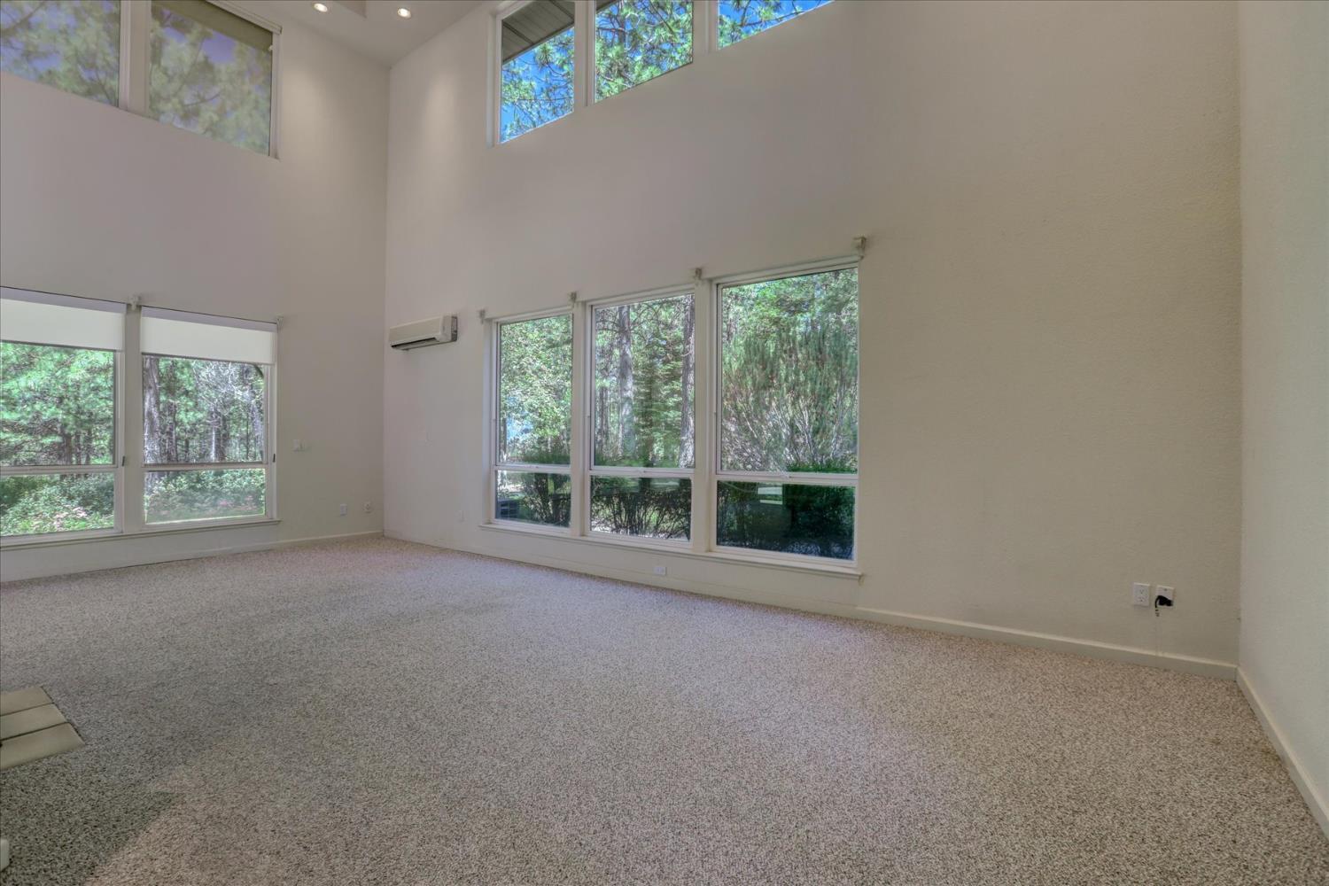 Nevada City, California, 95959, United States, 3 Bedrooms Bedrooms, ,3 BathroomsBathrooms,Residential,For Sale,1928446