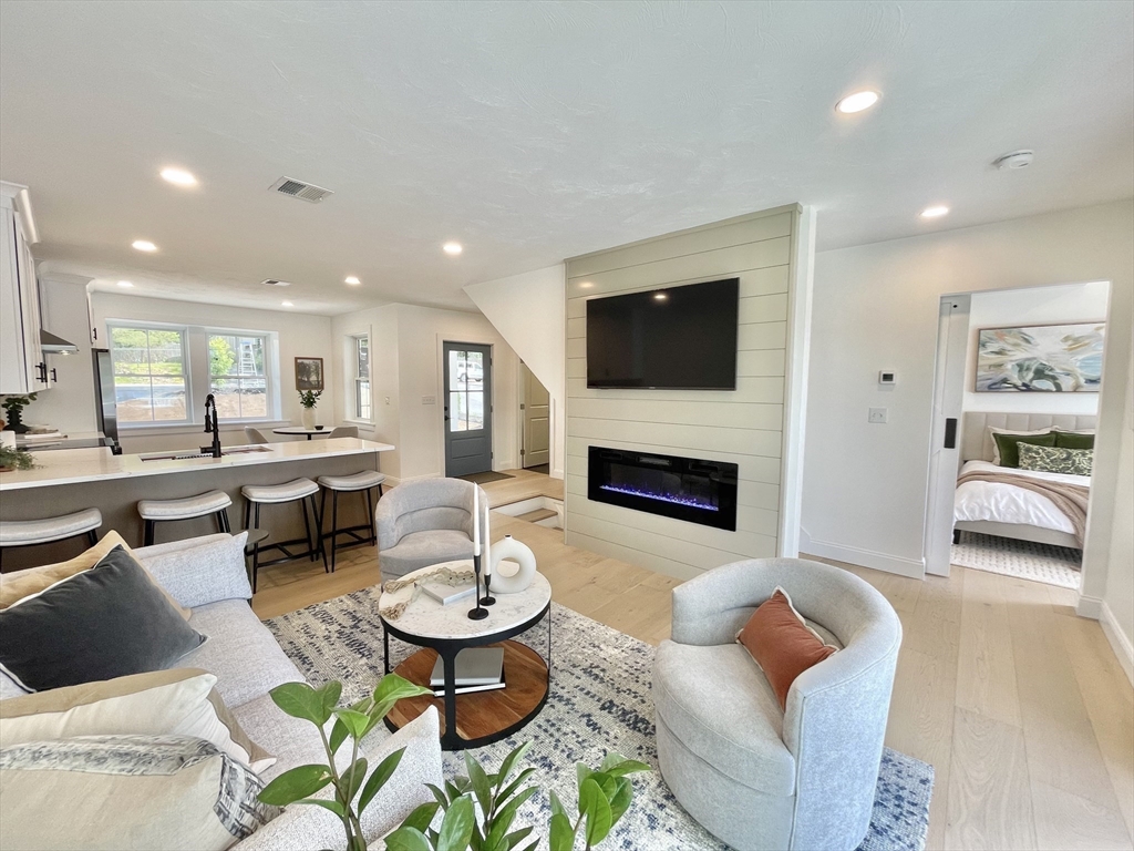 Bellingham, Massachusetts, 02019, United States, 4 Bedrooms Bedrooms, ,4 BathroomsBathrooms,Residential,For Sale,1927389