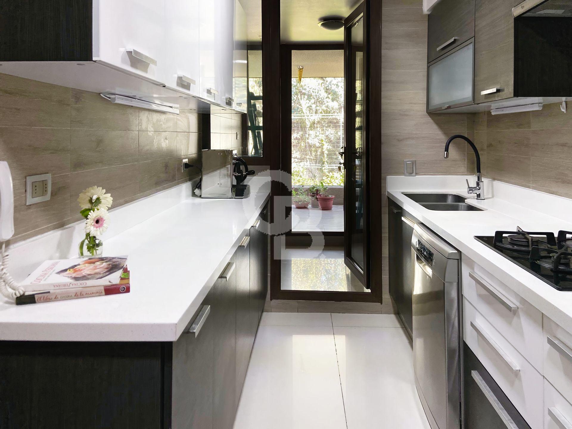 Lo Barnechea, Chile, 4 Bedrooms Bedrooms, ,4 BathroomsBathrooms,Residential,For Sale,1998331