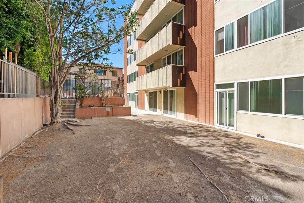 Los Angeles, California, 90024, United States, 2 Bedrooms Bedrooms, ,2 BathroomsBathrooms,Residential,For Sale,1938938