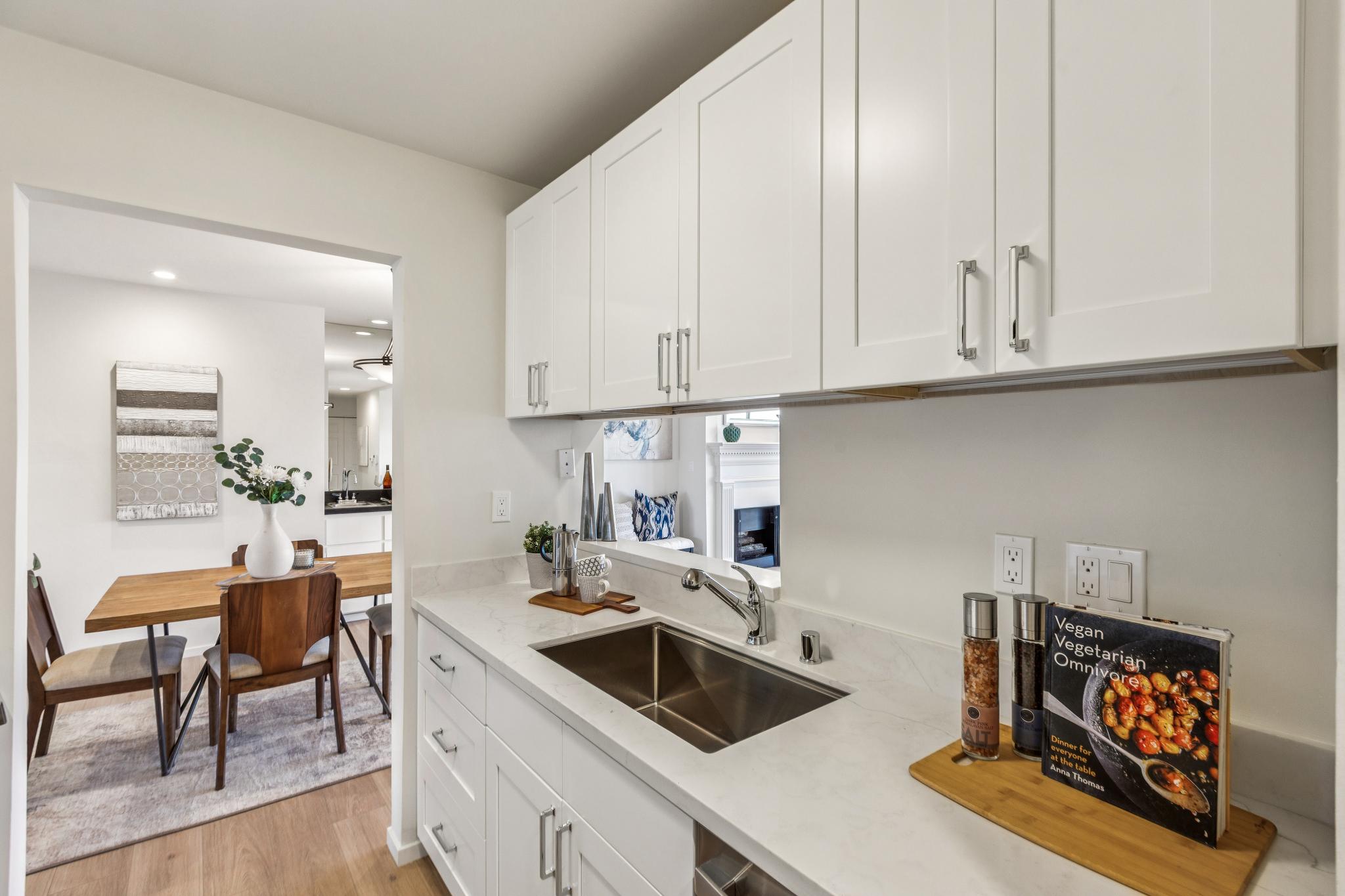  Top floor panoramic view remodeled condo - 物件實景