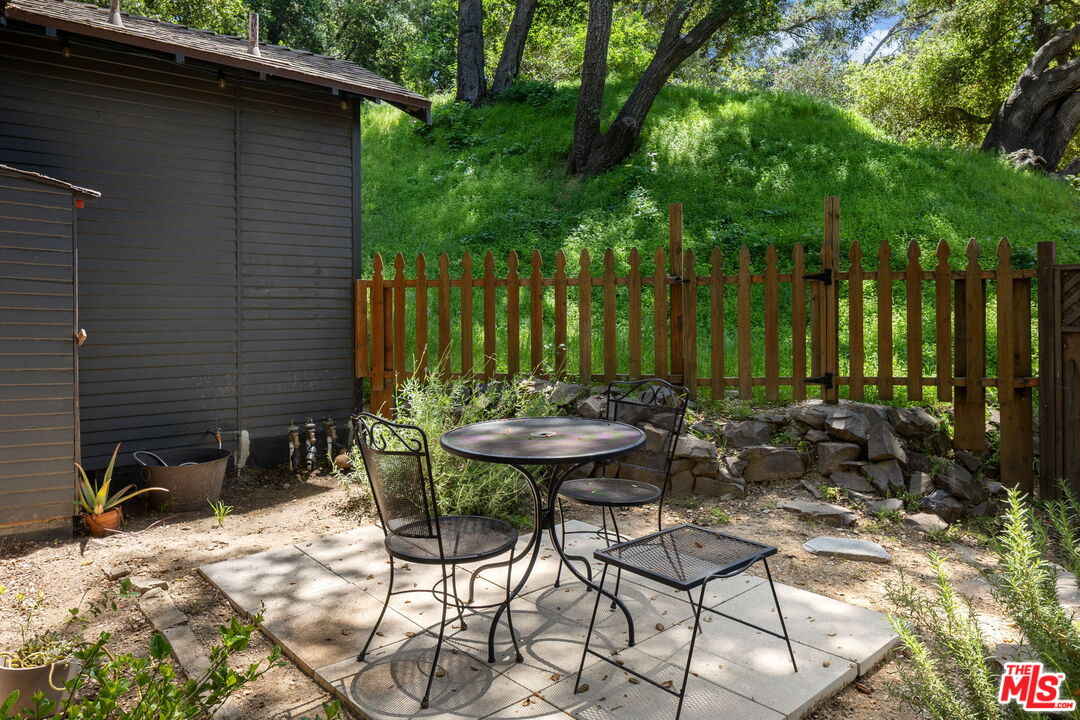 Topanga, California, 90290, United States, 4 Bedrooms Bedrooms, ,3 BathroomsBathrooms,Residential,For Sale,1795536