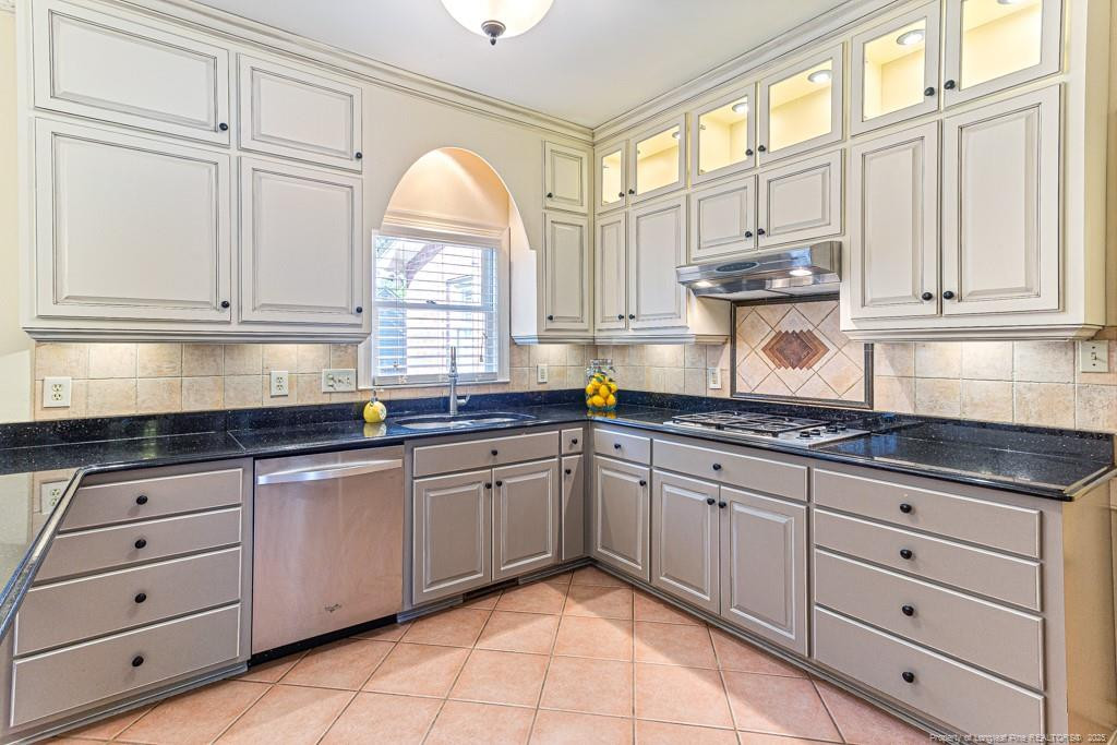 Fayetteville, North Carolina, 28303, United States, 4 Bedrooms Bedrooms, ,4 BathroomsBathrooms,Residential,For Sale,1912037