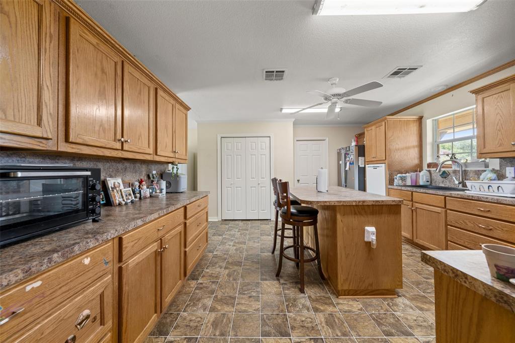 West, Texas, 76691, United States, 3 Bedrooms Bedrooms, ,2 BathroomsBathrooms,Residential,For Sale,1982487