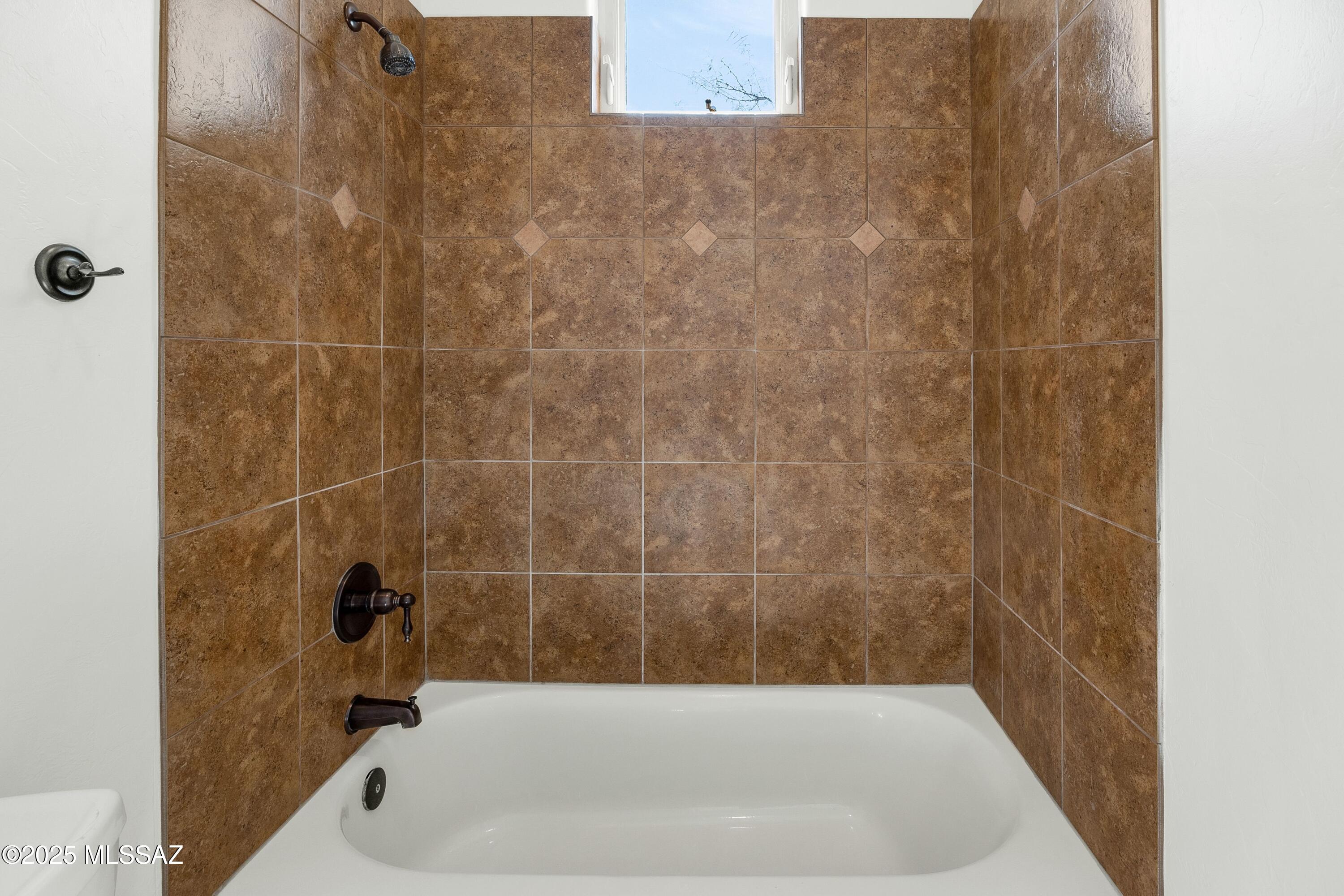 Green Valley, Arizona, 85614, United States, 3 Bedrooms Bedrooms, ,3 BathroomsBathrooms,Residential,For Sale,1990889