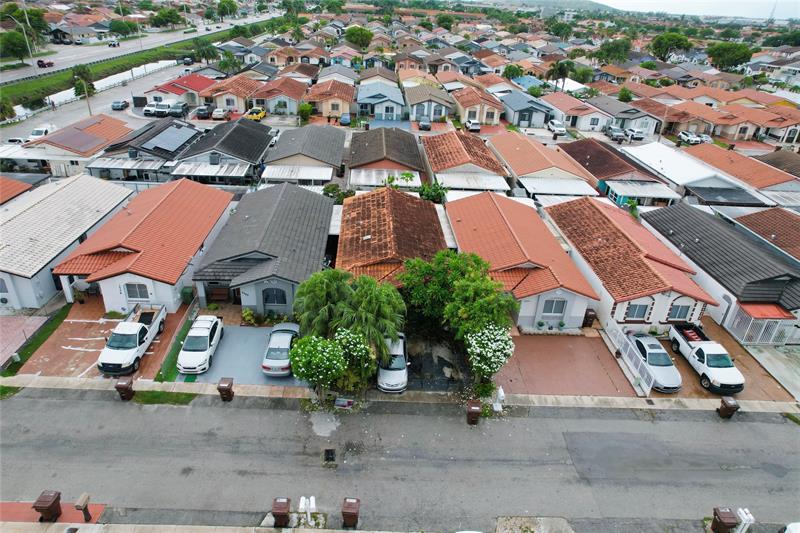 Hialeah, Florida, 33018, United States, 3 Bedrooms Bedrooms, ,2 BathroomsBathrooms,Residential,For Sale,1897318