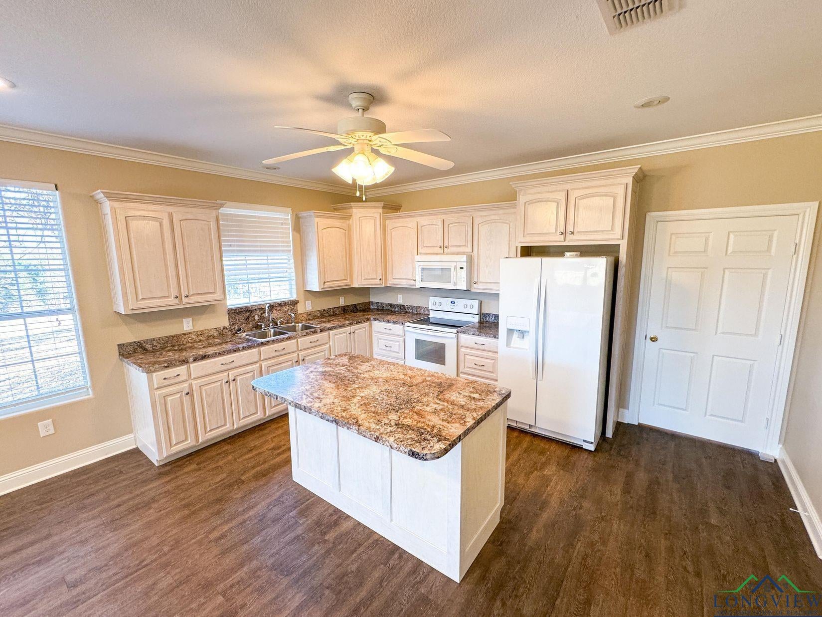Bivins, Texas, 75555, United States, 3 Bedrooms Bedrooms, ,3 BathroomsBathrooms,Residential,For Sale,1873299