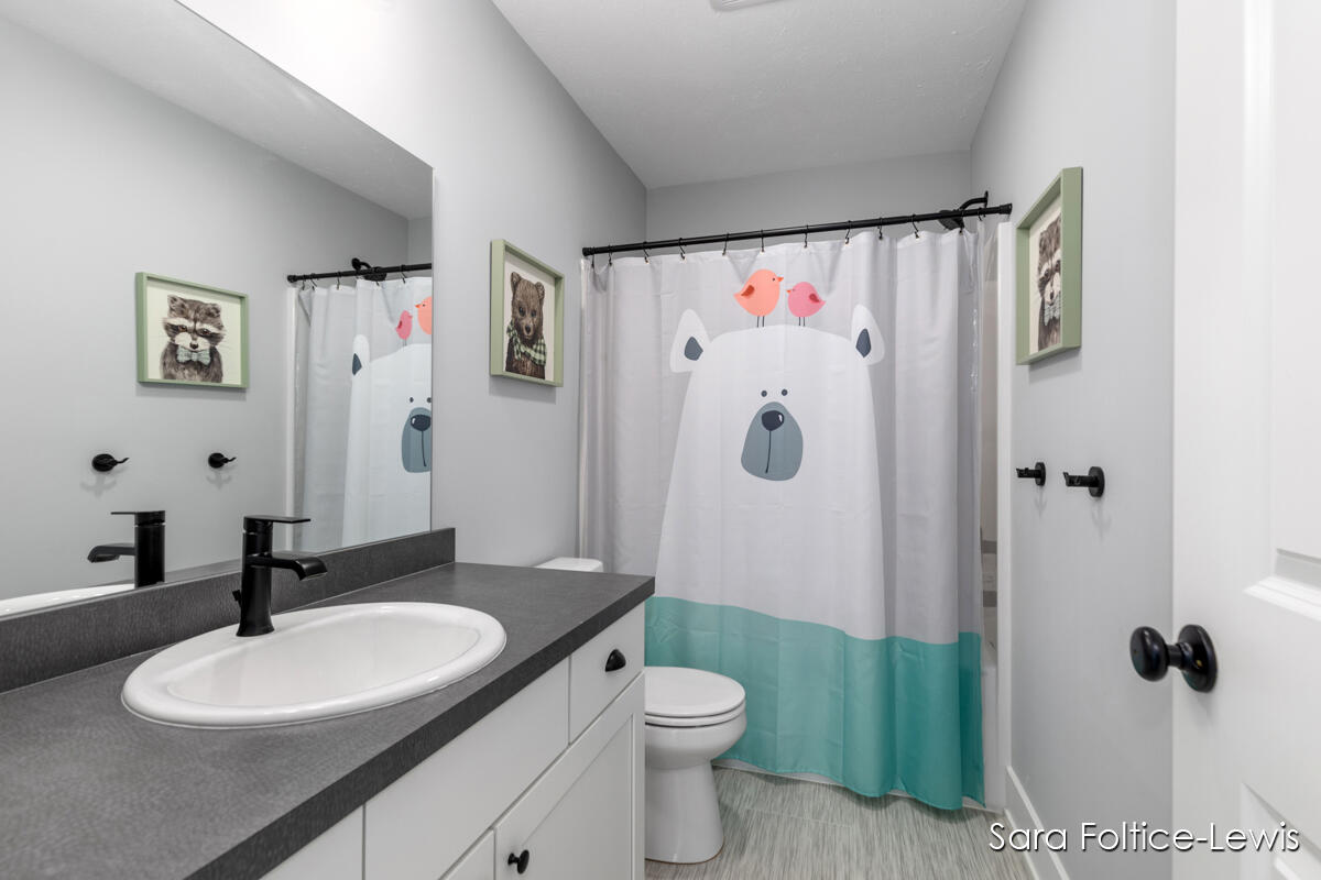 Grand Rapids, Michigan, 49512, United States, 4 Bedrooms Bedrooms, ,4 BathroomsBathrooms,Residential,For Sale,1976019