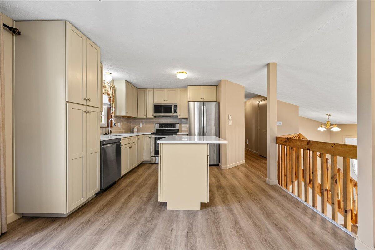 Saco, Maine, 04072, United States, 3 Bedrooms Bedrooms, ,2 BathroomsBathrooms,Residential,For Sale,1970282