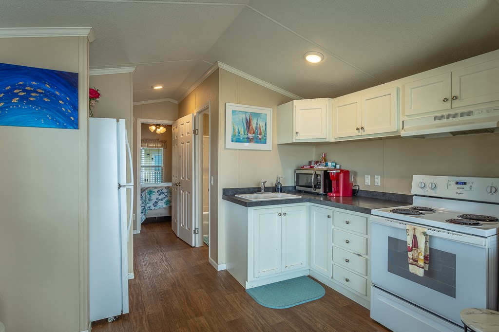 Eastpoint, Florida, 32328, United States, 3 Bedrooms Bedrooms, ,3 BathroomsBathrooms,Residential,For Sale,1920387