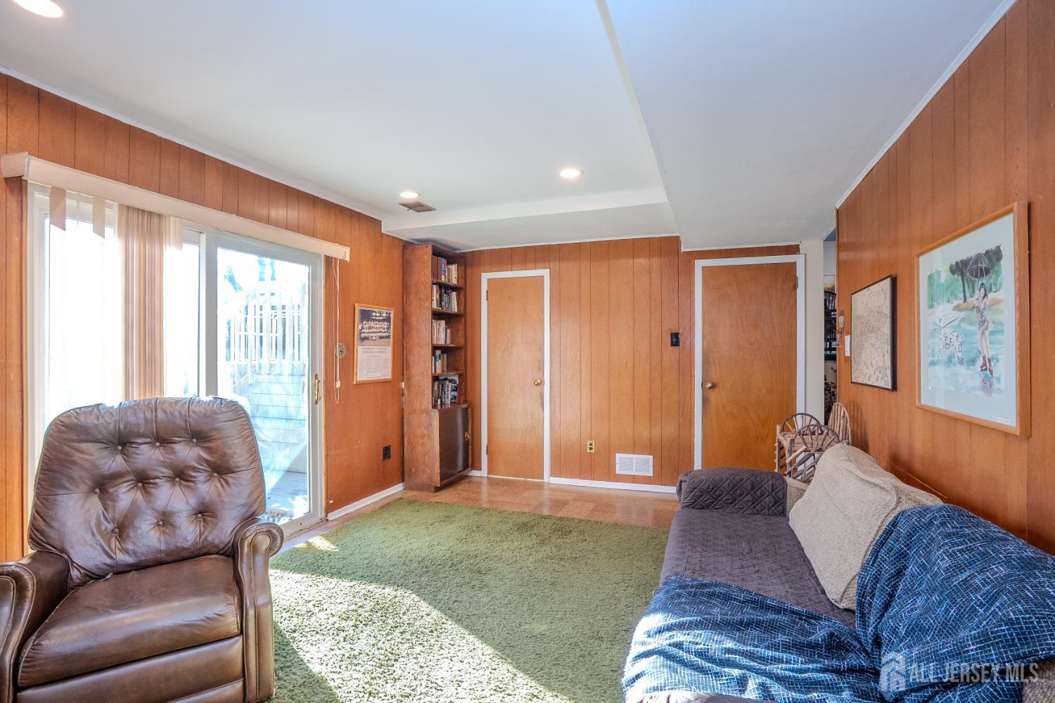 Franklin Twsp, New Jersey, 08873, United States, 4 Bedrooms Bedrooms, ,3 BathroomsBathrooms,Residential,For Sale,2005742