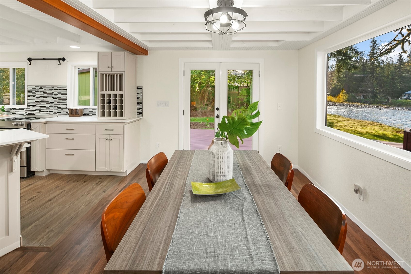 North Bend, Washington, 98045, United States, 3 Bedrooms Bedrooms, ,2 BathroomsBathrooms,Residential,For Sale,1989683