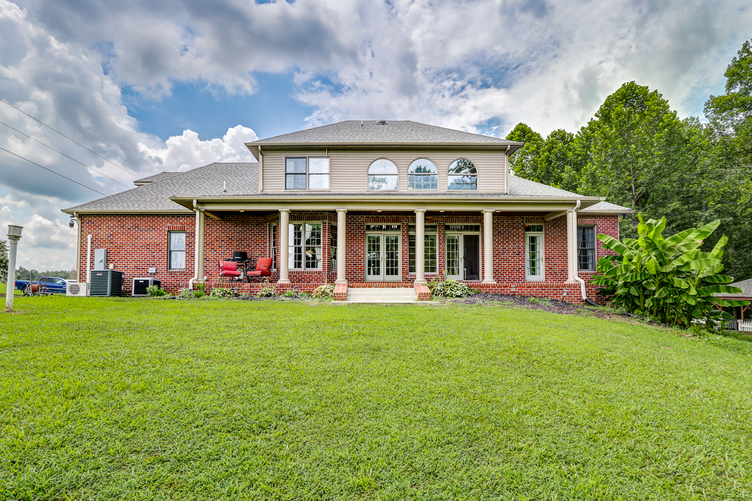 Appomattox, Virginia, 24522, United States, 4 Bedrooms Bedrooms, ,Residential,For Sale,1905819