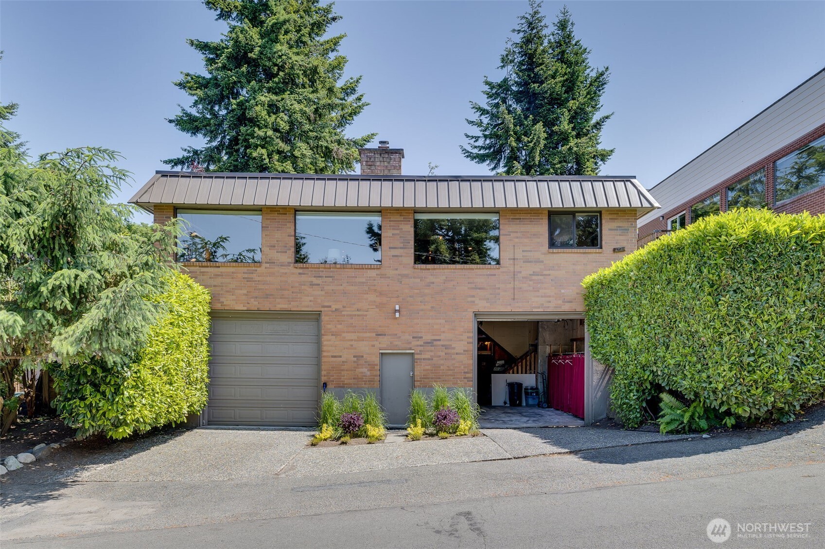 Seattle, Washington, 98117, United States, 4 Bedrooms Bedrooms, ,2 BathroomsBathrooms,Residential,For Sale,1846513
