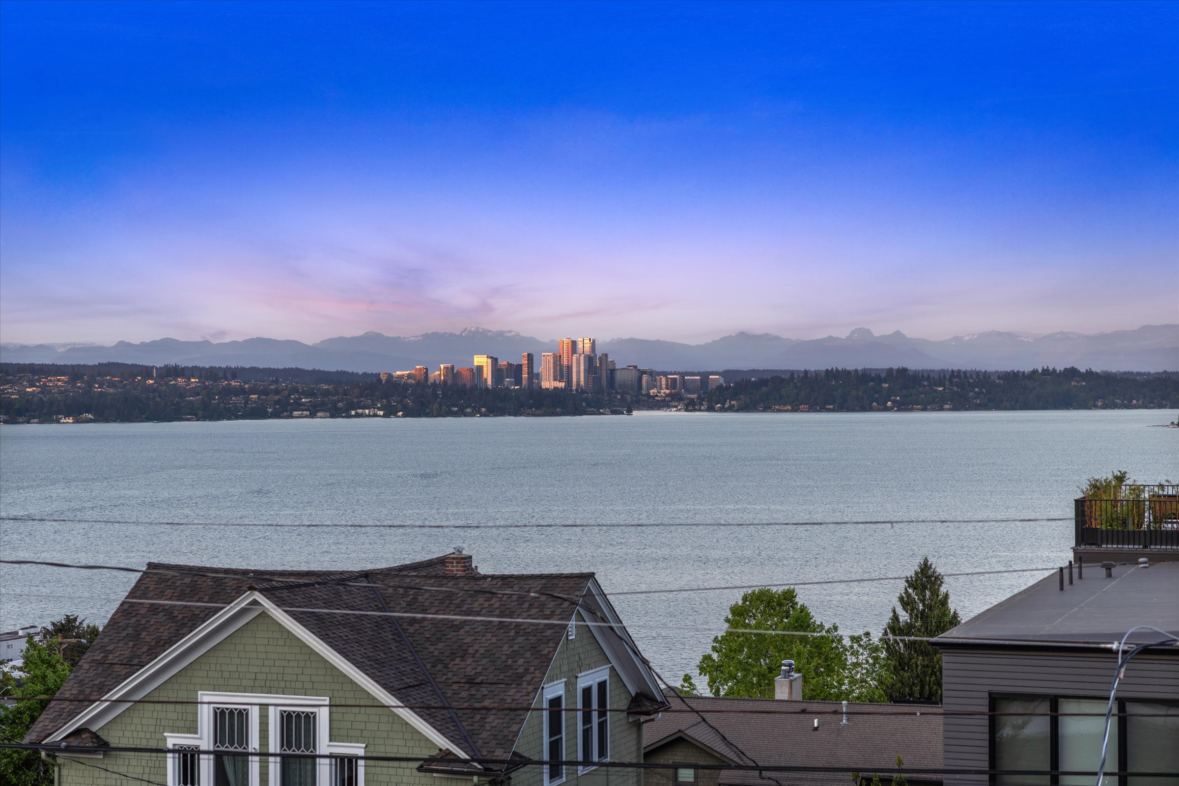  909 32nd Ave S Unit #A, Seattle, WA 98144 - 物件實景