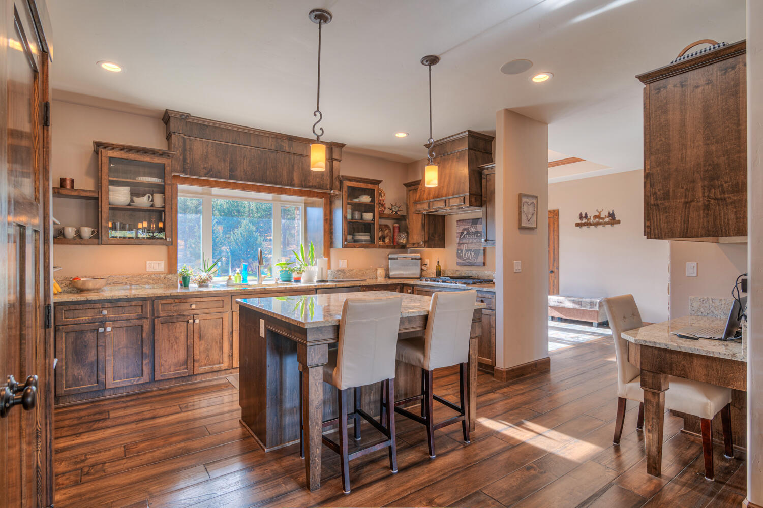 Bend, Oregon, 97703, United States, 3 Bedrooms Bedrooms, ,3 BathroomsBathrooms,Residential,For Sale,1984485