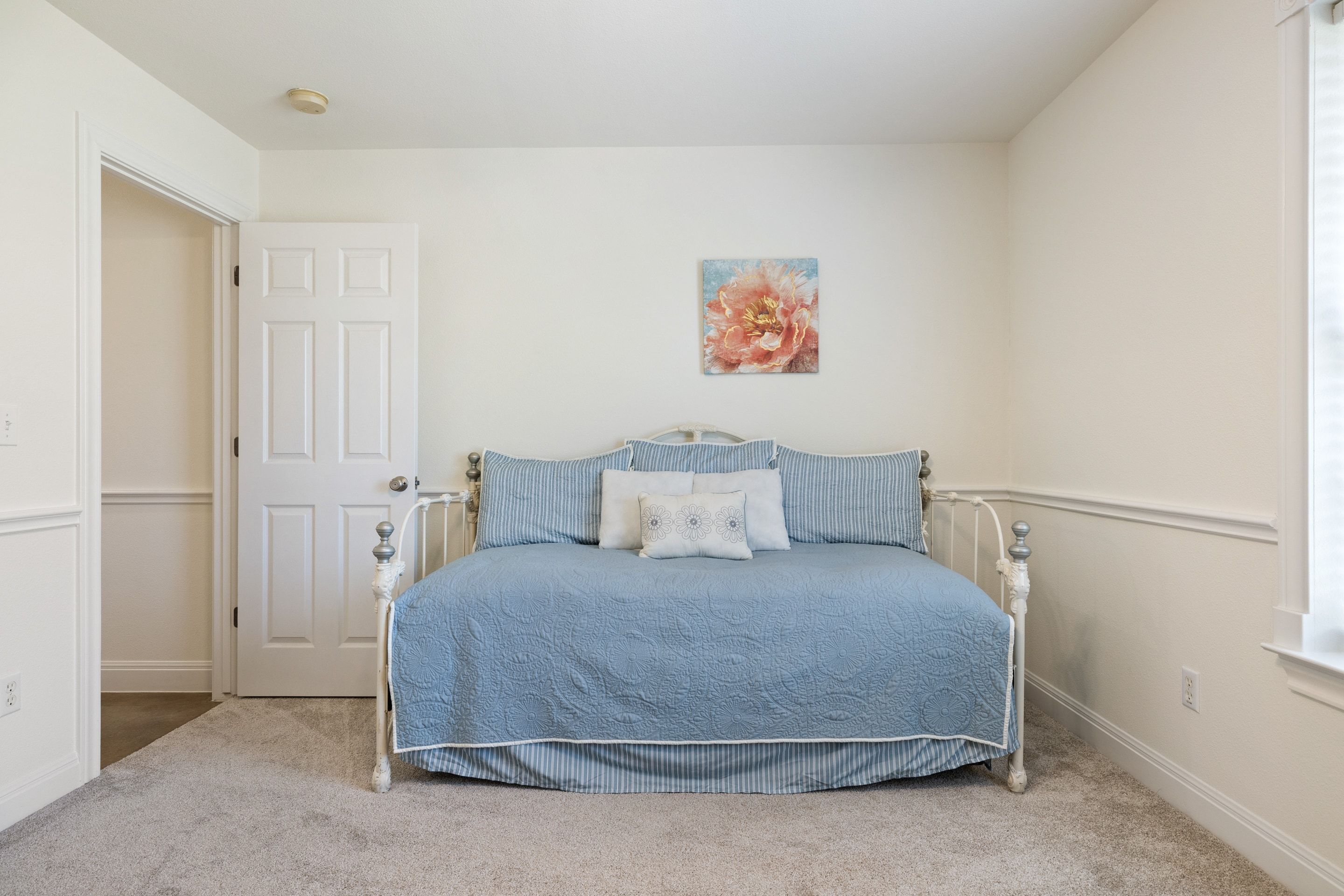  744 Bartlett Drive West - 物件實景