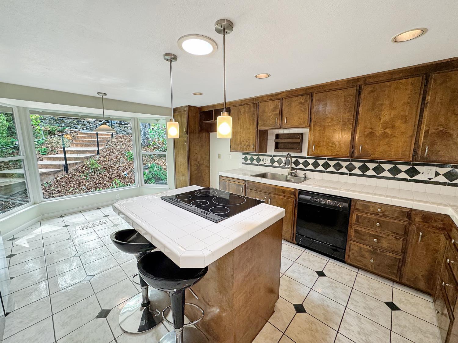 Meadow Vista, California, 95722, United States, 4 Bedrooms Bedrooms, ,3 BathroomsBathrooms,Residential,For Sale,1979764