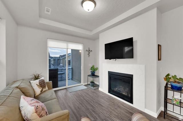 South Jordan, Utah, 84009, United States, 3 Bedrooms Bedrooms, ,3 BathroomsBathrooms,Residential,For Sale,2005216