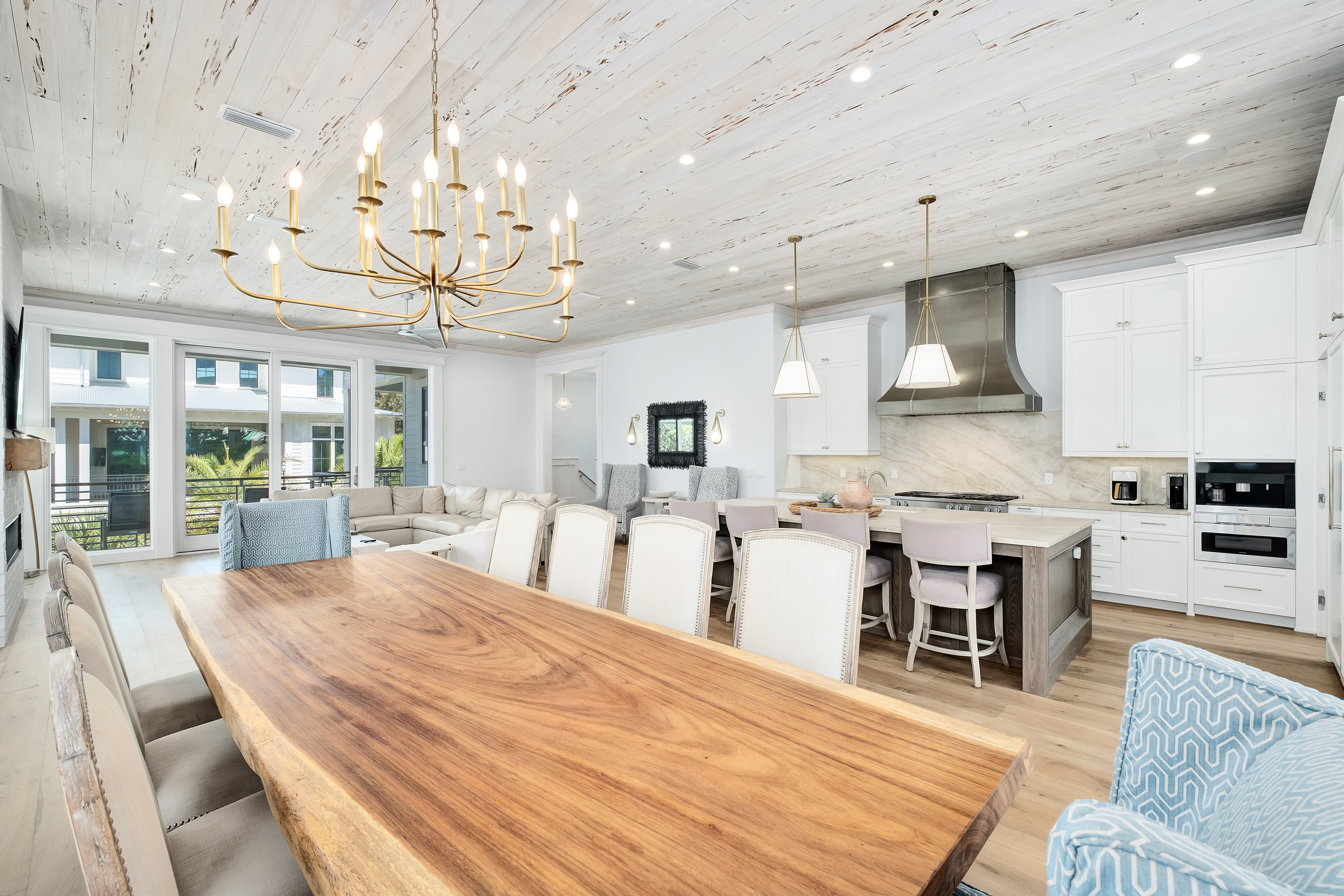  Elegant Retreat With Private Pool And Rooftop Deck Near Beach Access - 物件實景