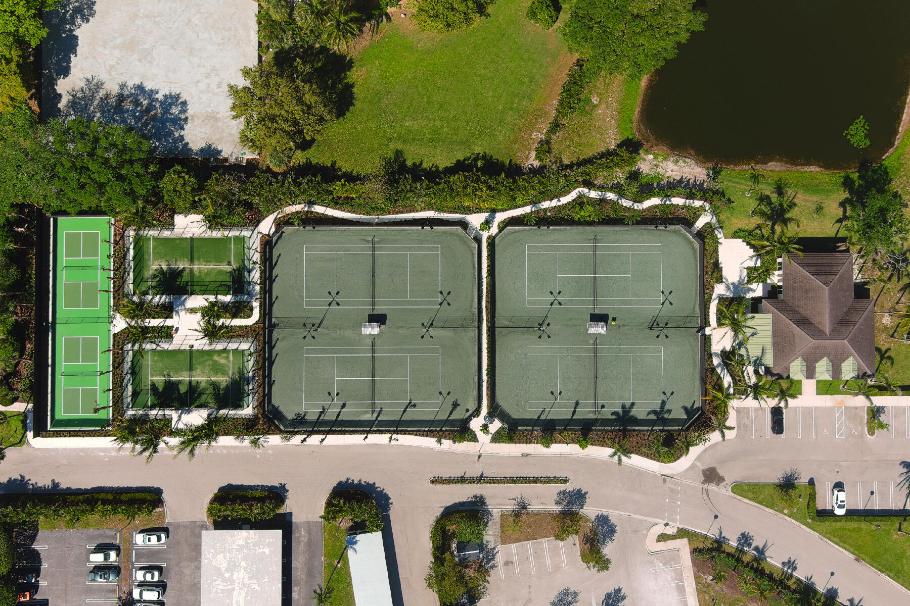 West Palm Beach, Florida, 33401, United States, 3 Bedrooms Bedrooms, ,4 BathroomsBathrooms,Residential,For Sale,1745907