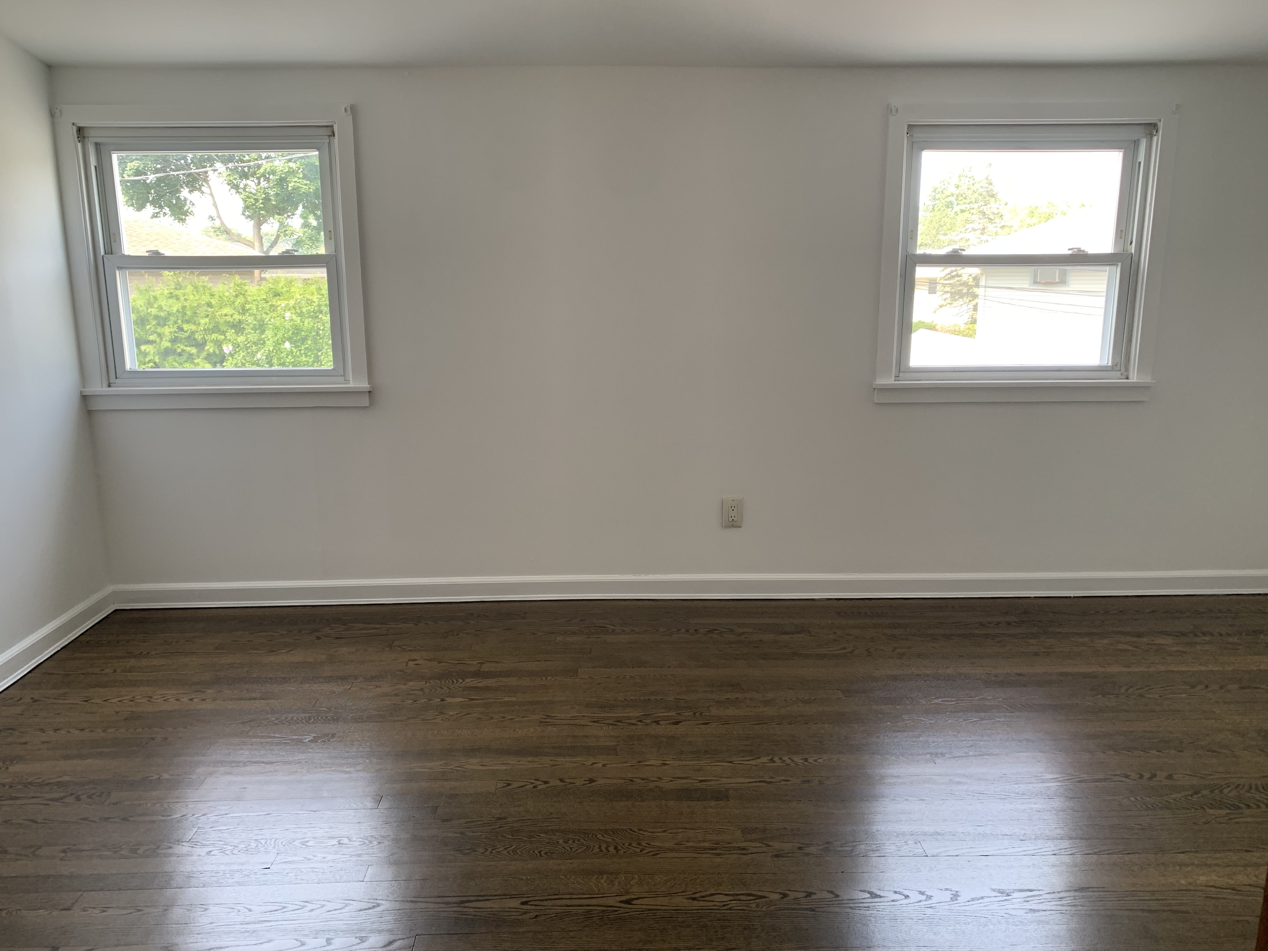 Franklin Square, New York, 11010, United States, 4 Bedrooms Bedrooms, ,2 BathroomsBathrooms,Residential,For Sale,1937158