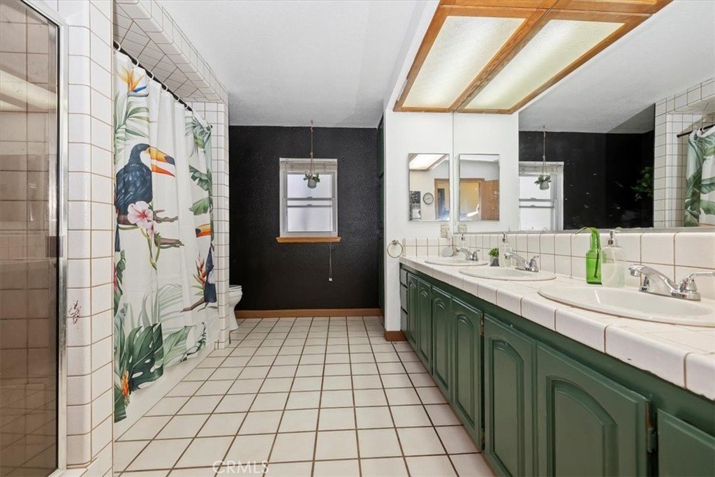 Hesperia, California, 92344, United States, 4 Bedrooms Bedrooms, ,2 BathroomsBathrooms,Residential,For Sale,1992060