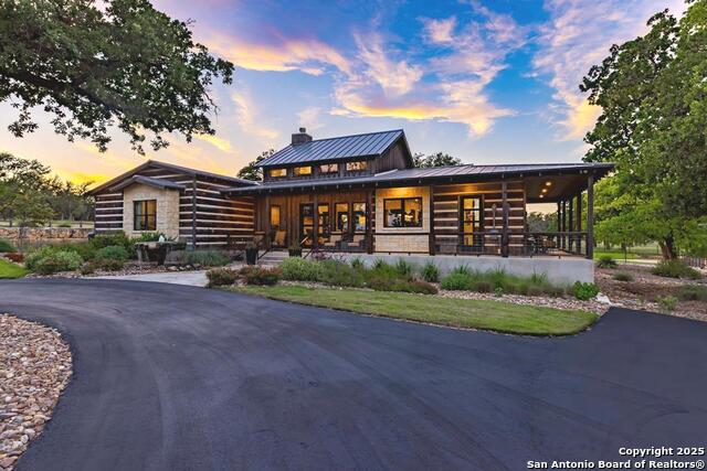 Fredericksburg, Texas, 78624, United States, 4 Bedrooms Bedrooms, ,5 BathroomsBathrooms,Residential,For Sale,1828714