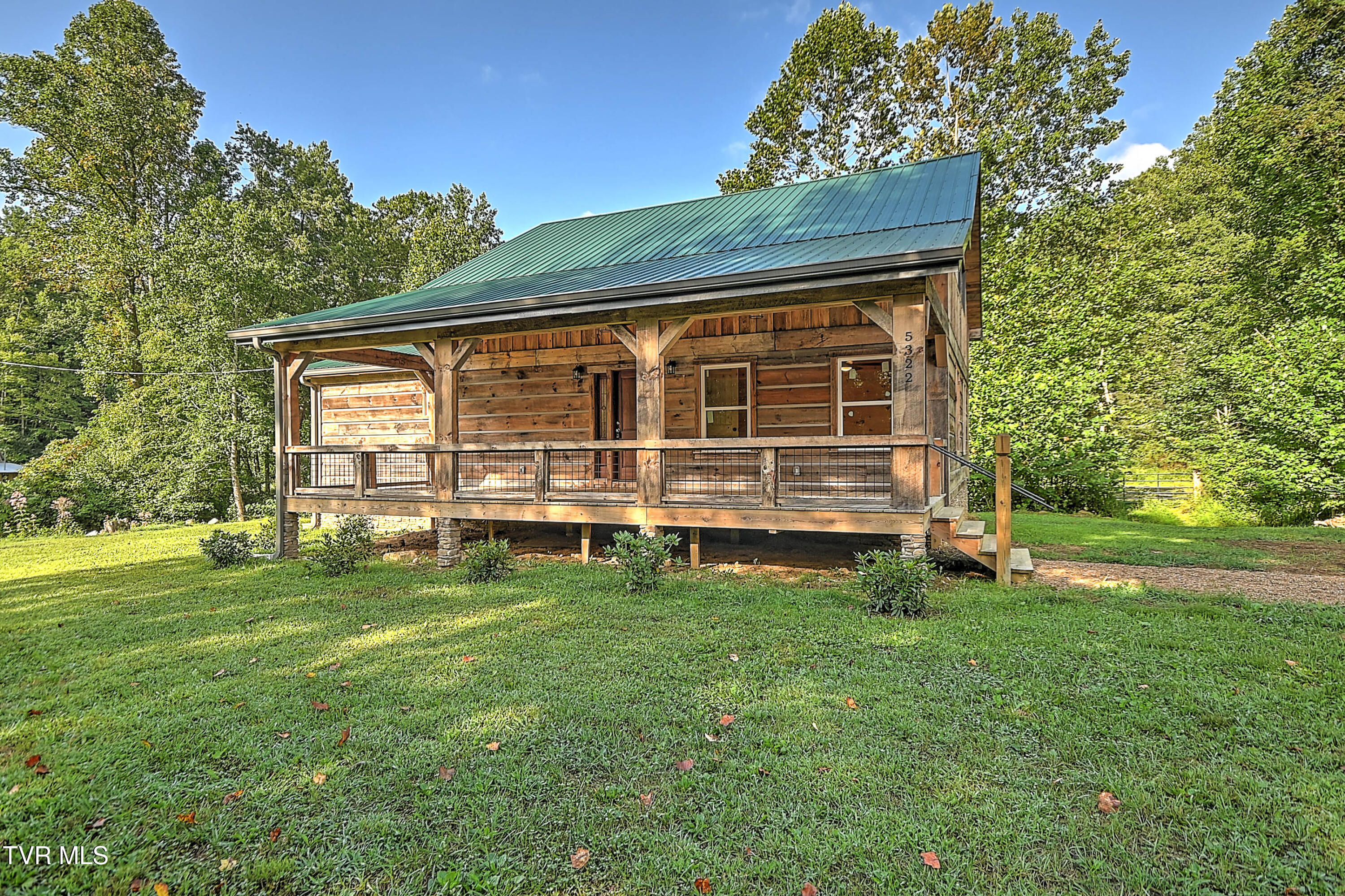 Greeneville, Tennessee, 37743, United States, 4 Bedrooms Bedrooms, ,3 BathroomsBathrooms,Residential,For Sale,1976358