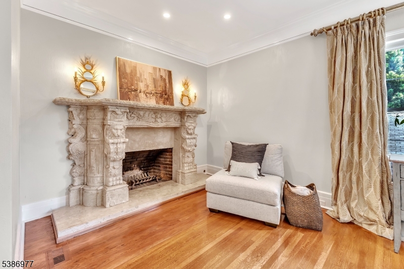 Montclair Twp., New Jersey, 07042, United States, 6 Bedrooms Bedrooms, ,6 BathroomsBathrooms,Residential,For Sale,1993497