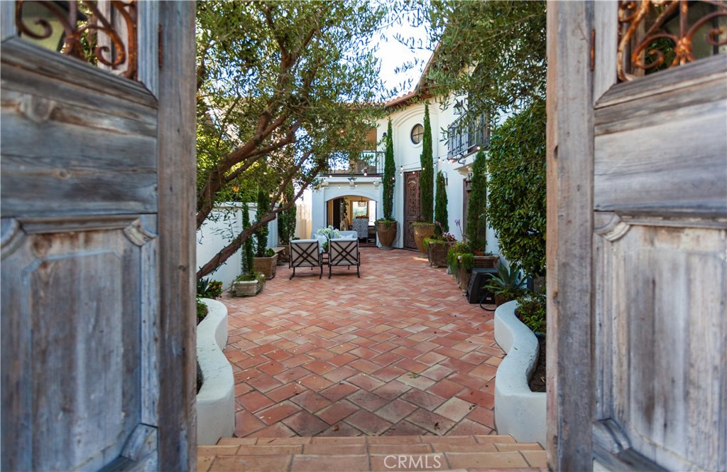 Corona del Mar, California, 92625, United States, 4 Bedrooms Bedrooms, ,4 BathroomsBathrooms,Residential,For Sale,1874360