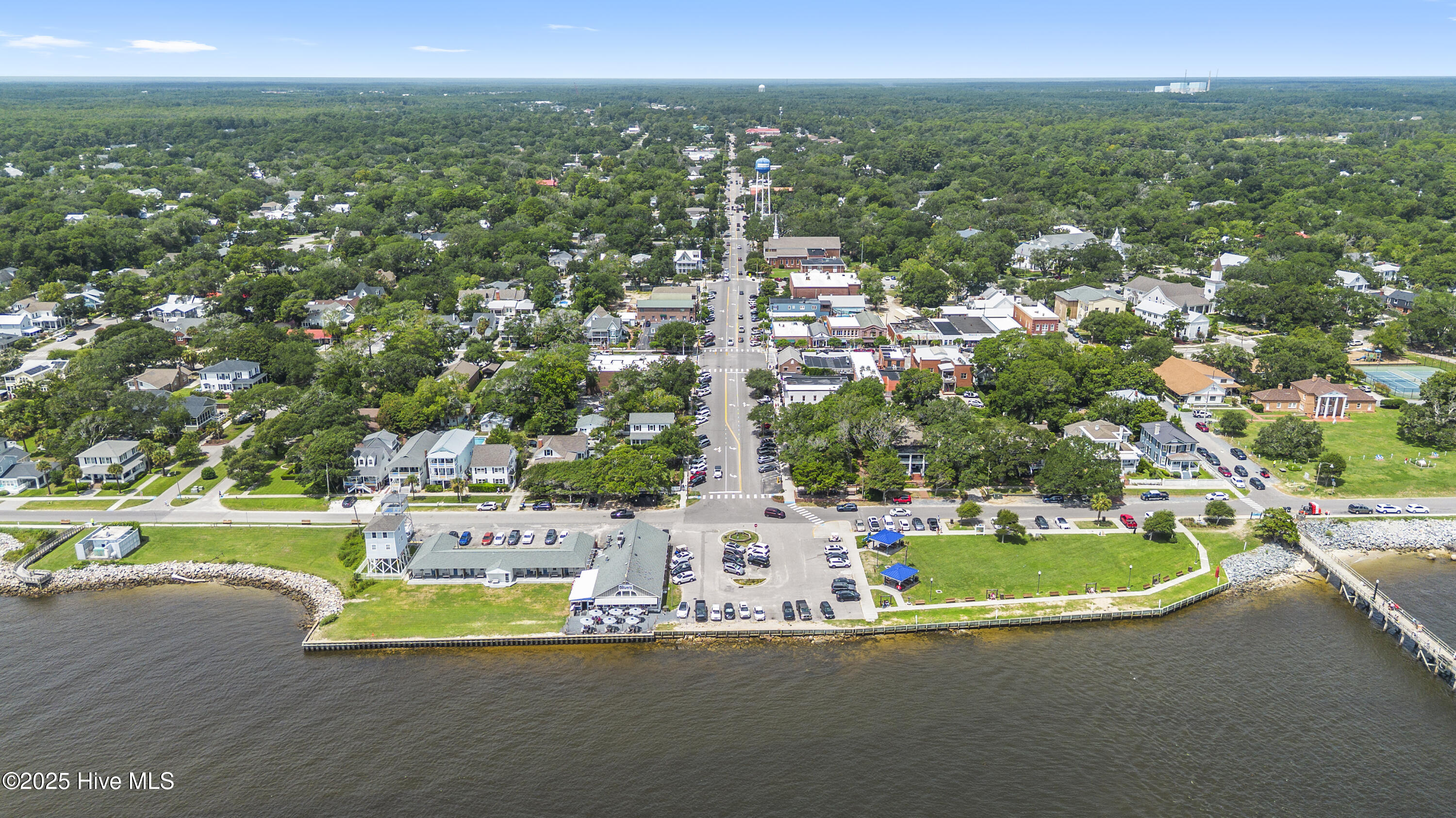 Southport, North Carolina, 28461, United States, 3 Bedrooms Bedrooms, ,2 BathroomsBathrooms,Residential,For Sale,1925242