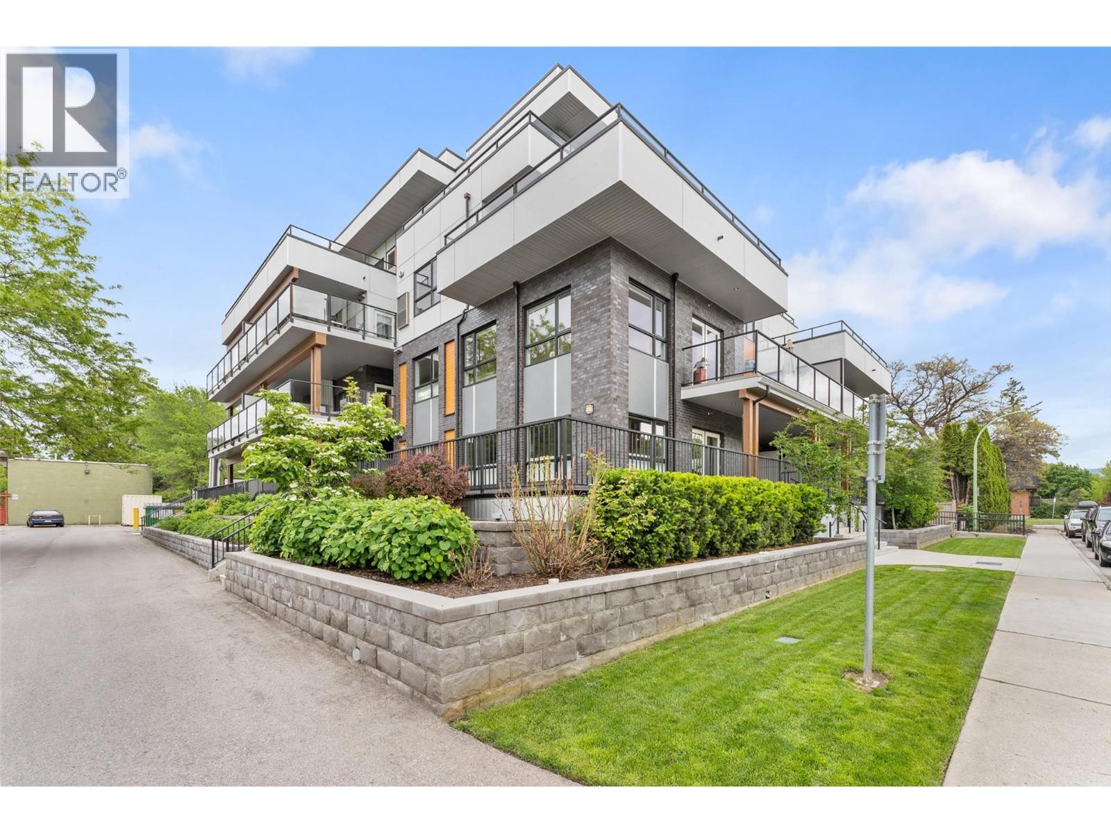 KELOWNA, British Columbia, V1Y 1K4, CA, 2 Bedrooms Bedrooms, ,2 BathroomsBathrooms,Residential,For Sale,1960703