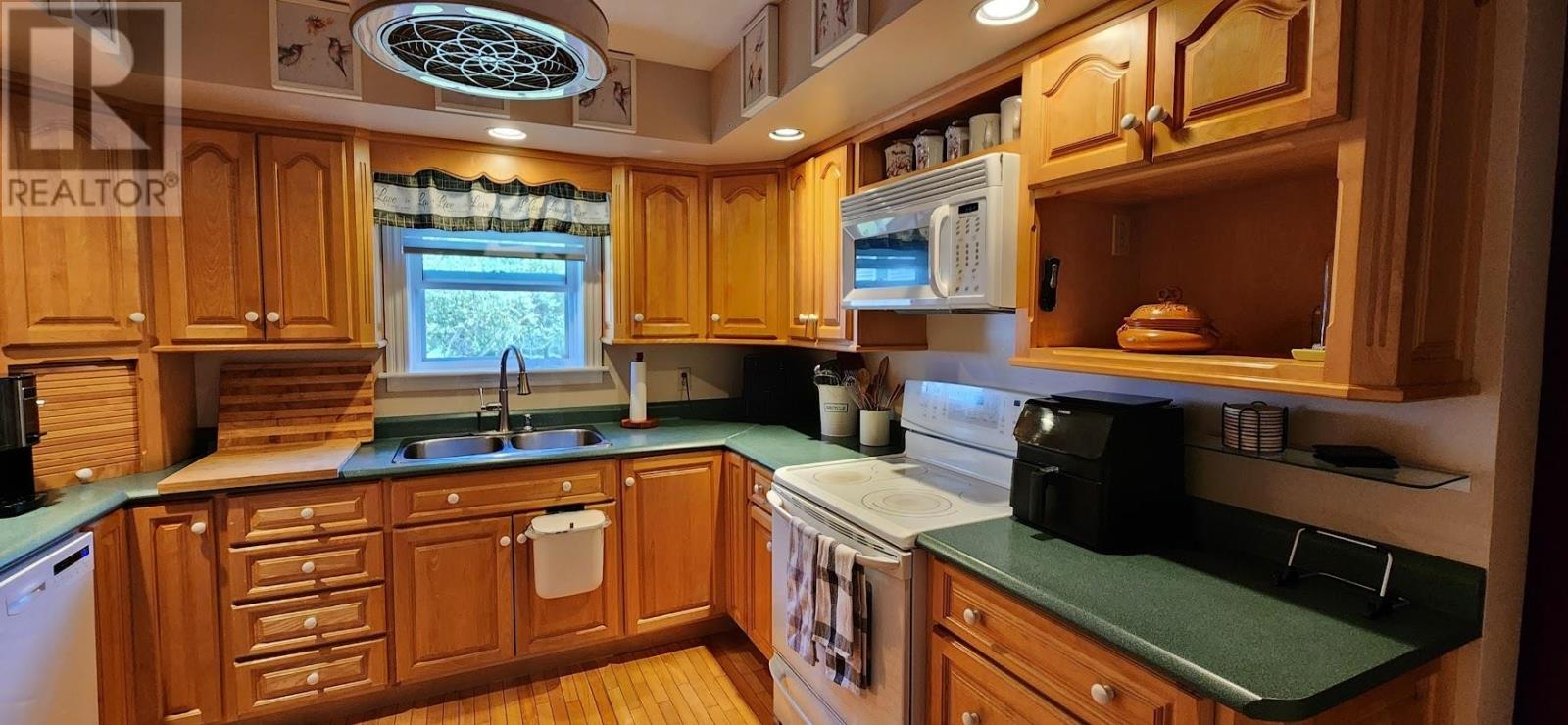 MURRAY HARBOUR, Prince Edward Island, C0A 1V0, CA, 4 Bedrooms Bedrooms, ,4 BathroomsBathrooms,Residential,For Sale,1875426