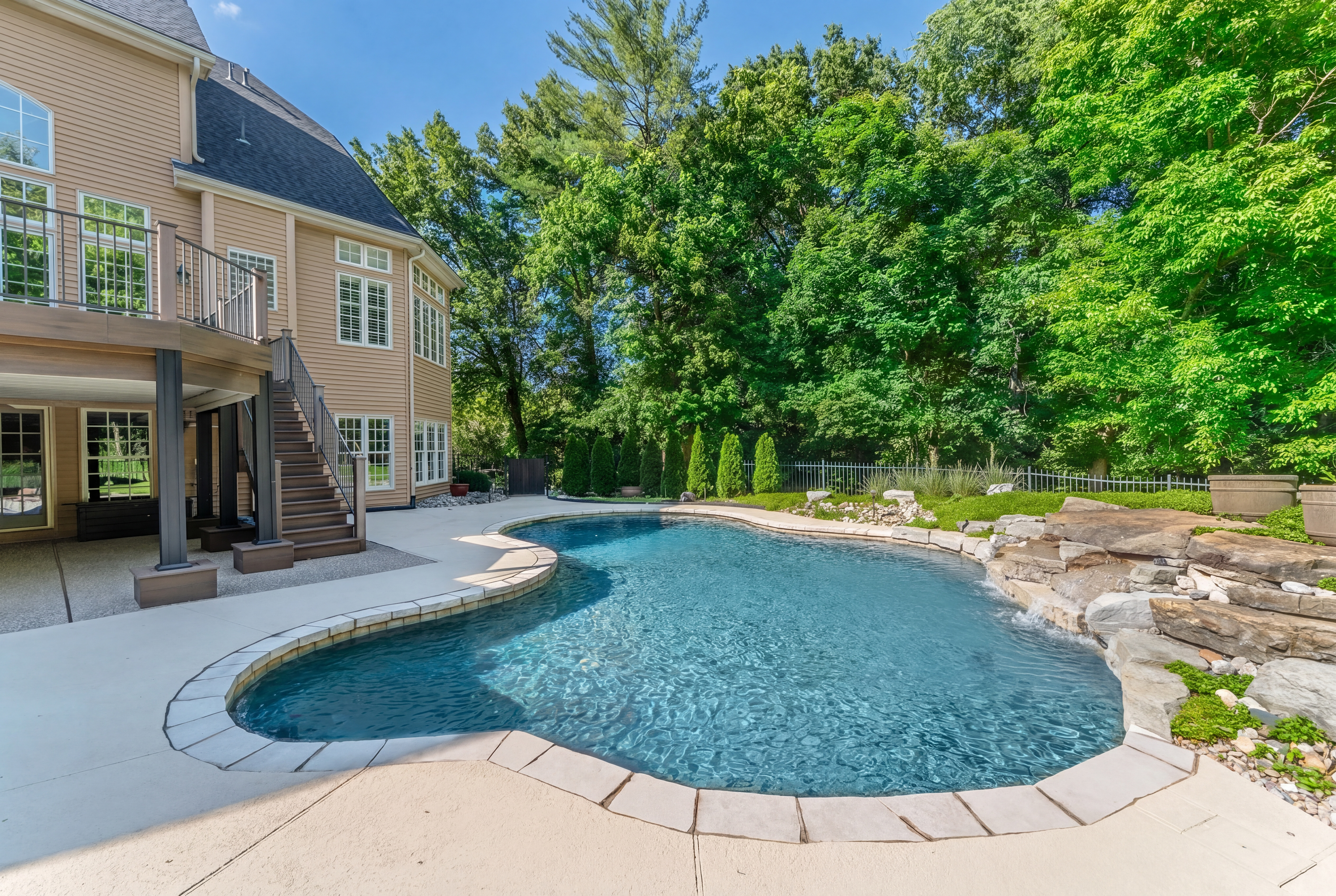  A stunning 1.5-story in sought after Wills Trace subdivision - 物件實景
