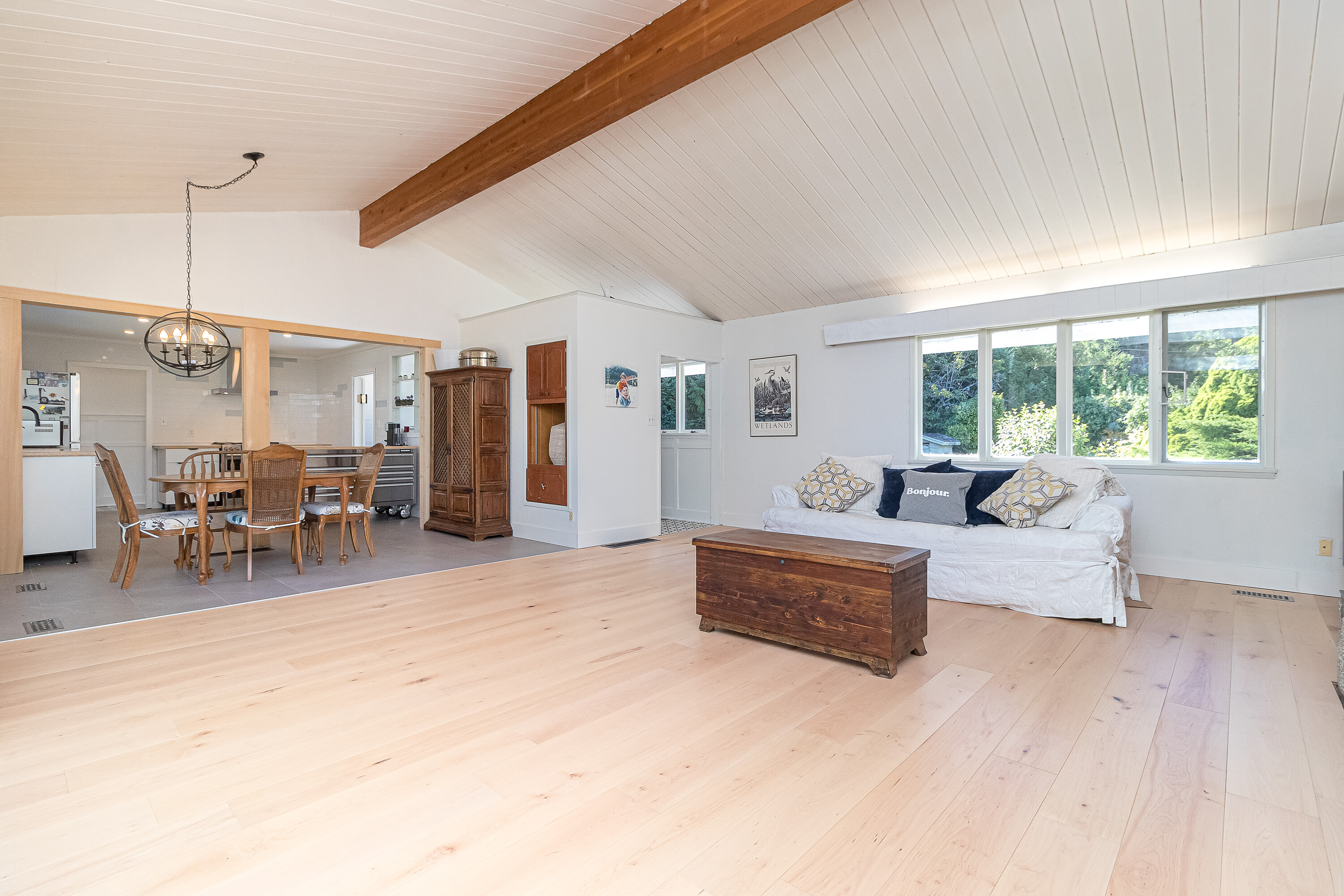  Prime Waterfront Home - 物件實景