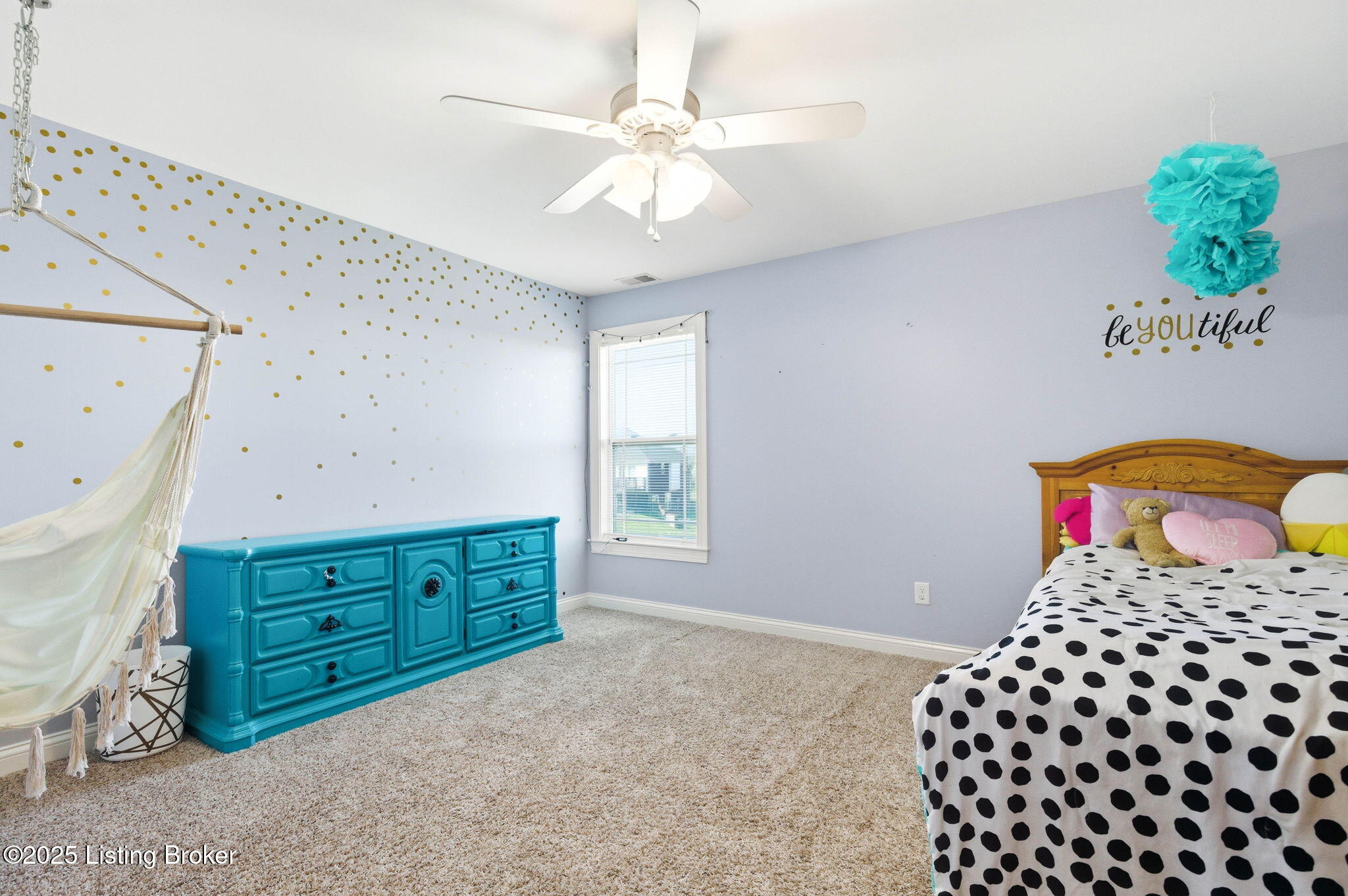 La Grange, Kentucky, 40031, United States, 5 Bedrooms Bedrooms, ,4 BathroomsBathrooms,Residential,For Sale,1971685