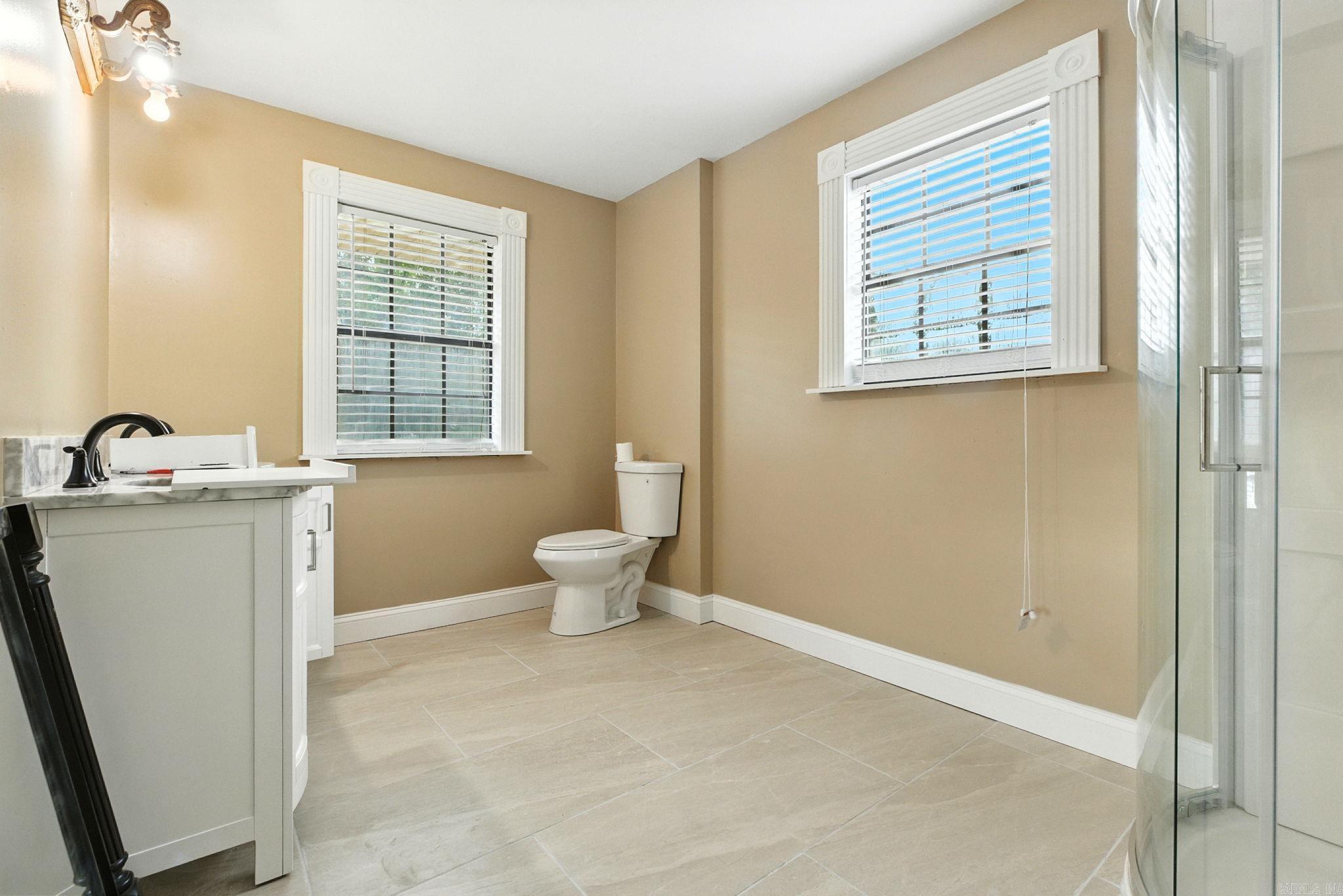 Royal, Arkansas, 71968, United States, 5 Bedrooms Bedrooms, ,3 BathroomsBathrooms,Residential,For Sale,1940118