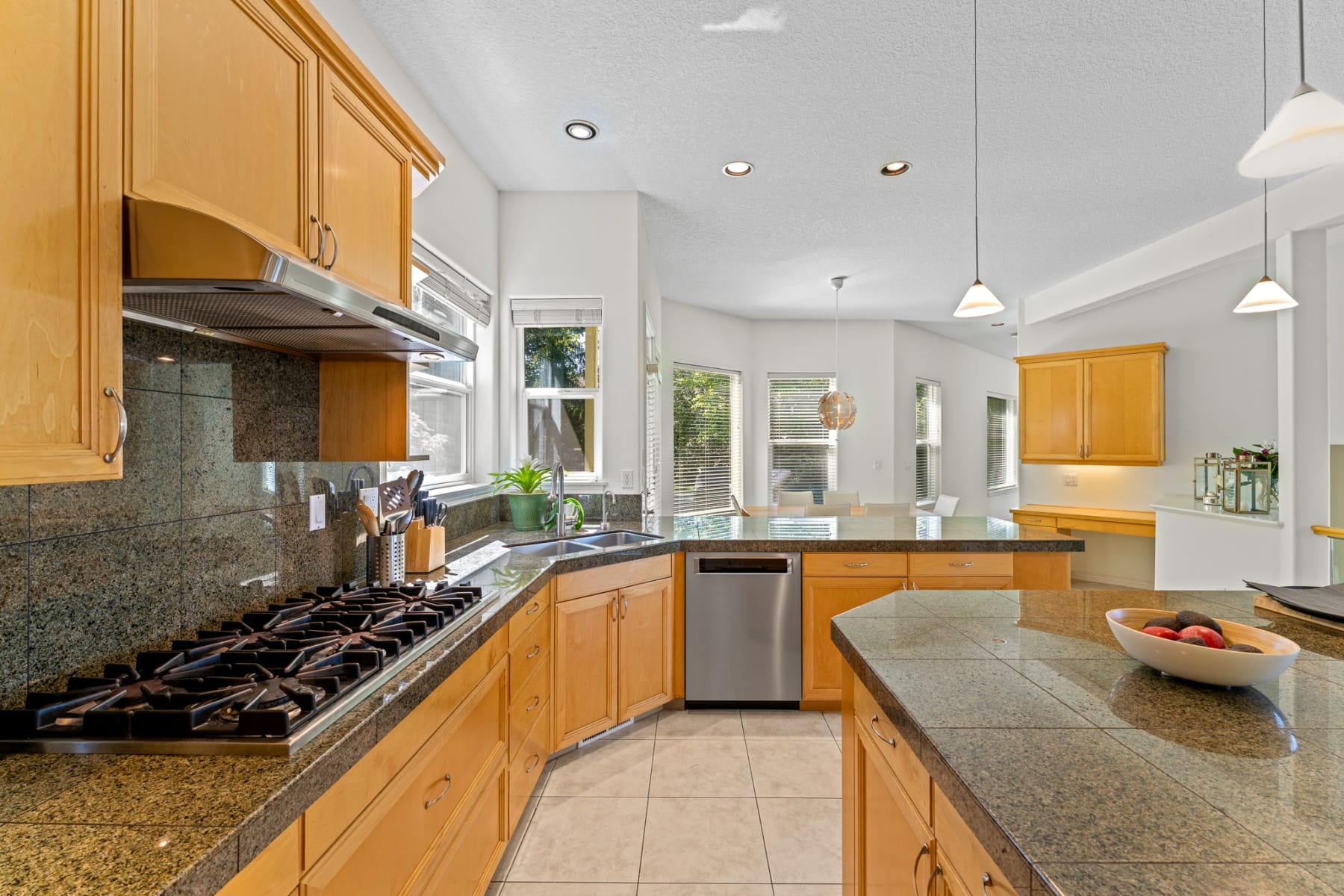  1616 NW FOLEY CT Portland, OR 97229 - 物件實景