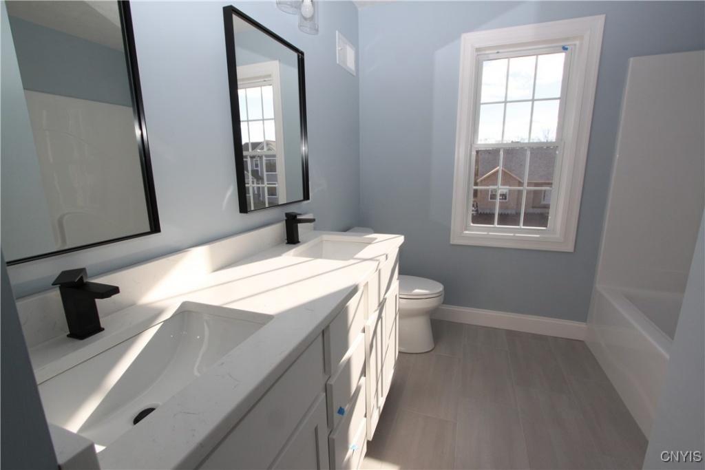Baldwinsville, New York, 13027, United States, 4 Bedrooms Bedrooms, ,3 BathroomsBathrooms,Residential,For Sale,1686652