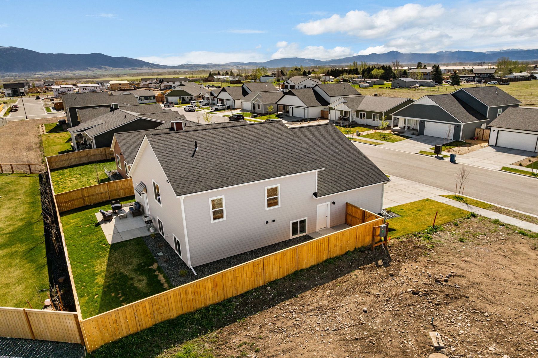  707 Thrice Loop - 物件實景